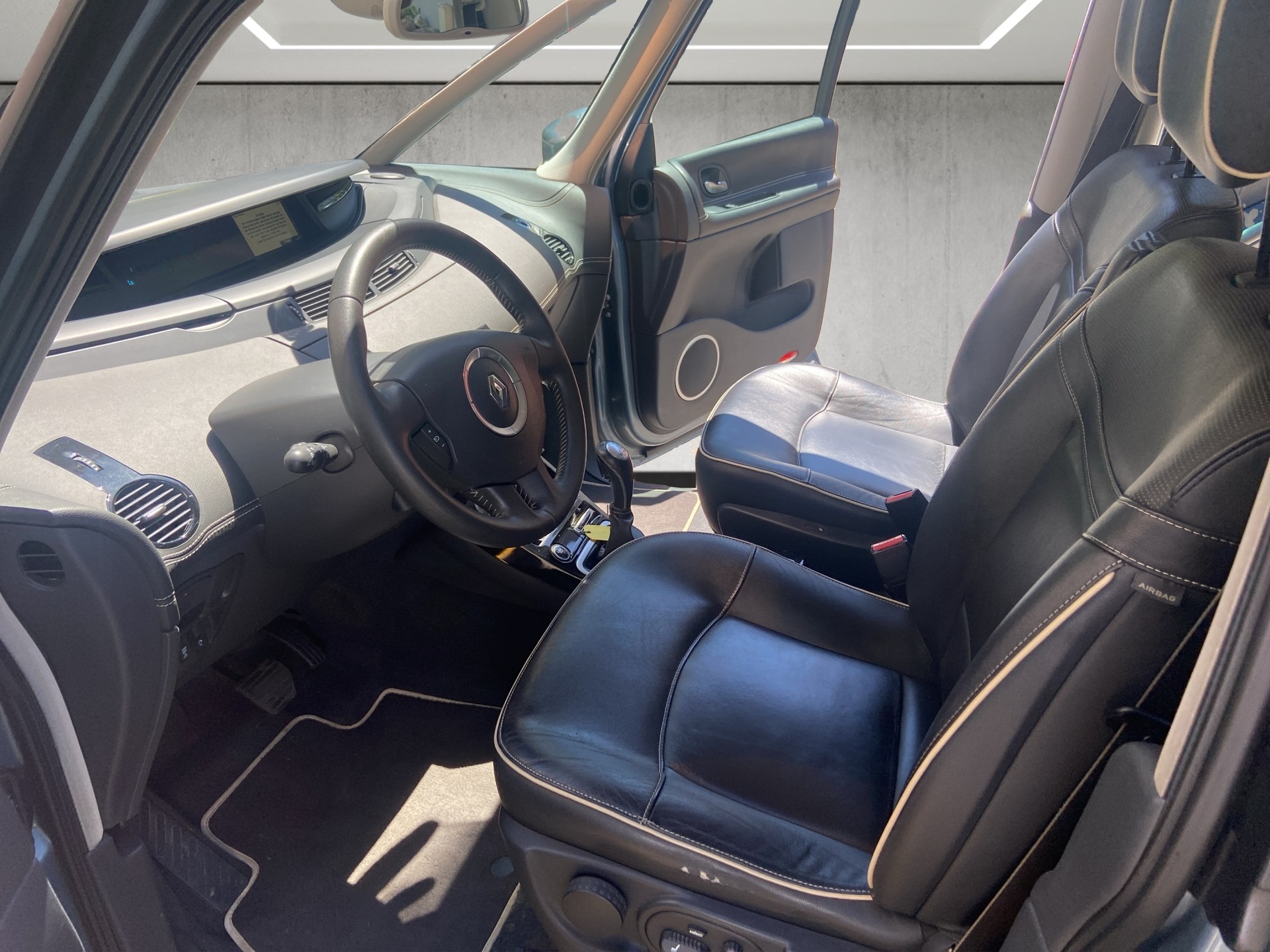 RENAULT Espace 2.0 dCi Initiale Automatic-image-6