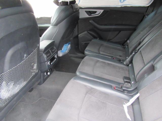 AUDI Q7 3.0 TDI quattro tiptronic-image-9