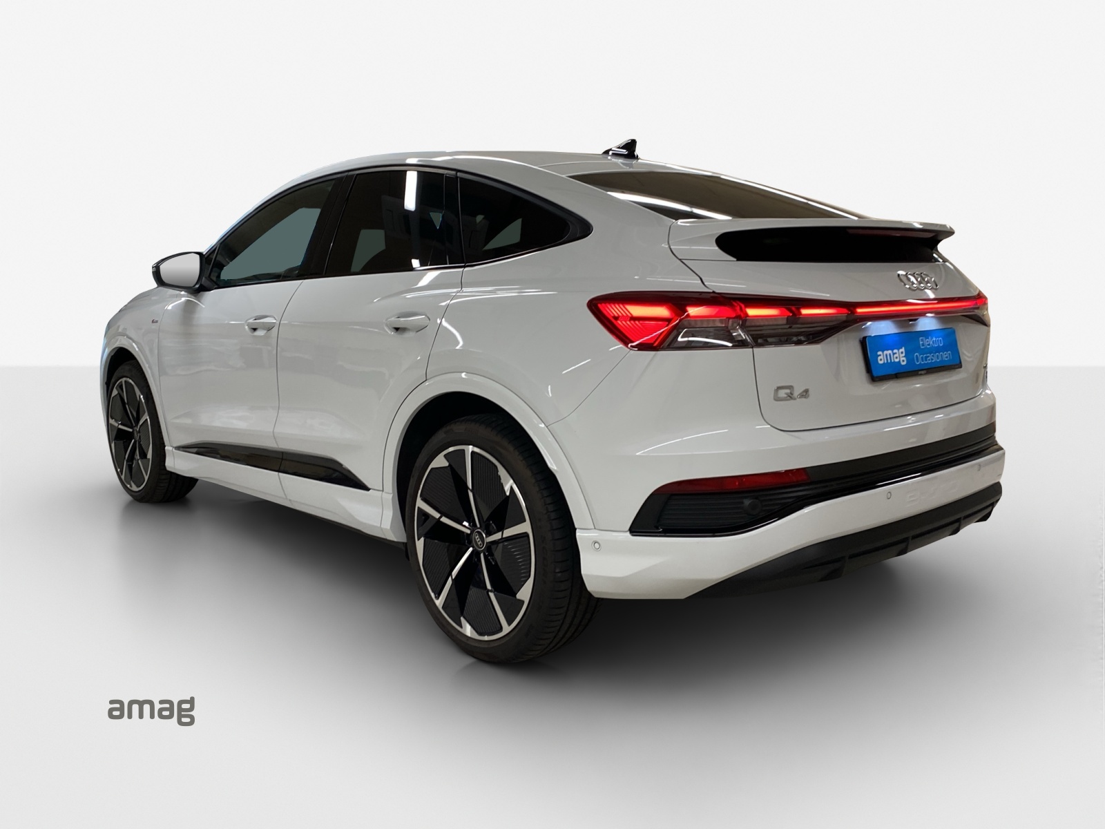 AUDI Q4 Sportback e-tron 50 quattro-image-3