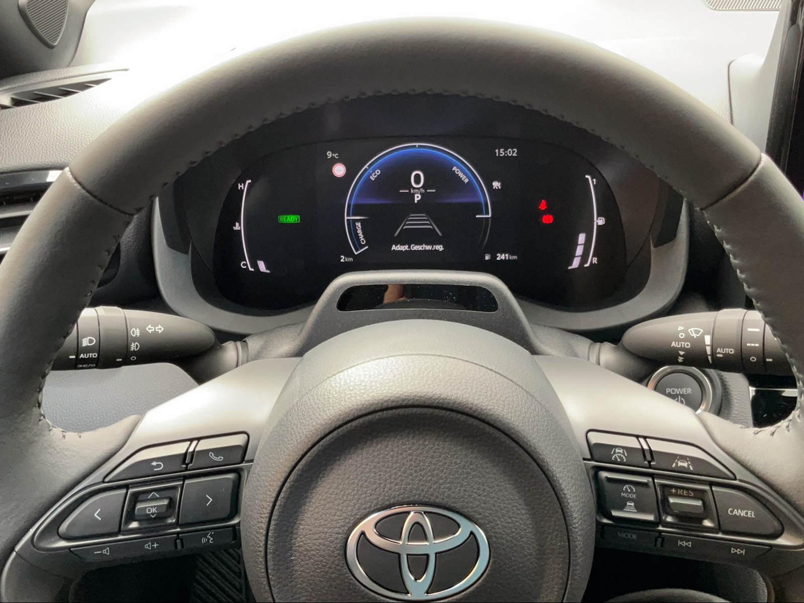 TOYOTA Yaris Cross 1.5 VVT-i HSD Trend AWD-i-image-2