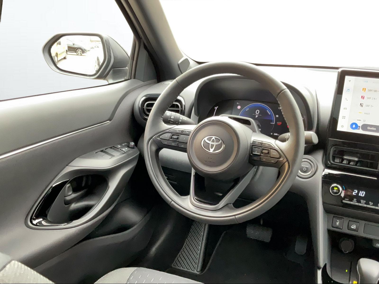 TOYOTA Yaris Cross 1.5 VVT-i HSD Trend AWD-i-image-6