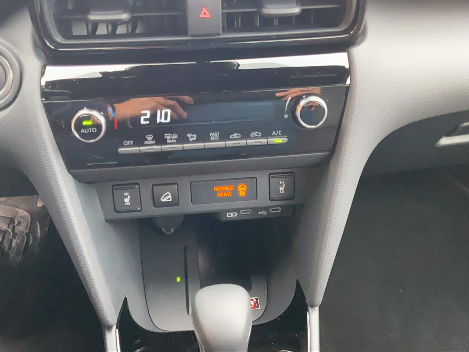 TOYOTA Yaris Cross 1.5 VVT-i HSD Trend AWD-i-image-12