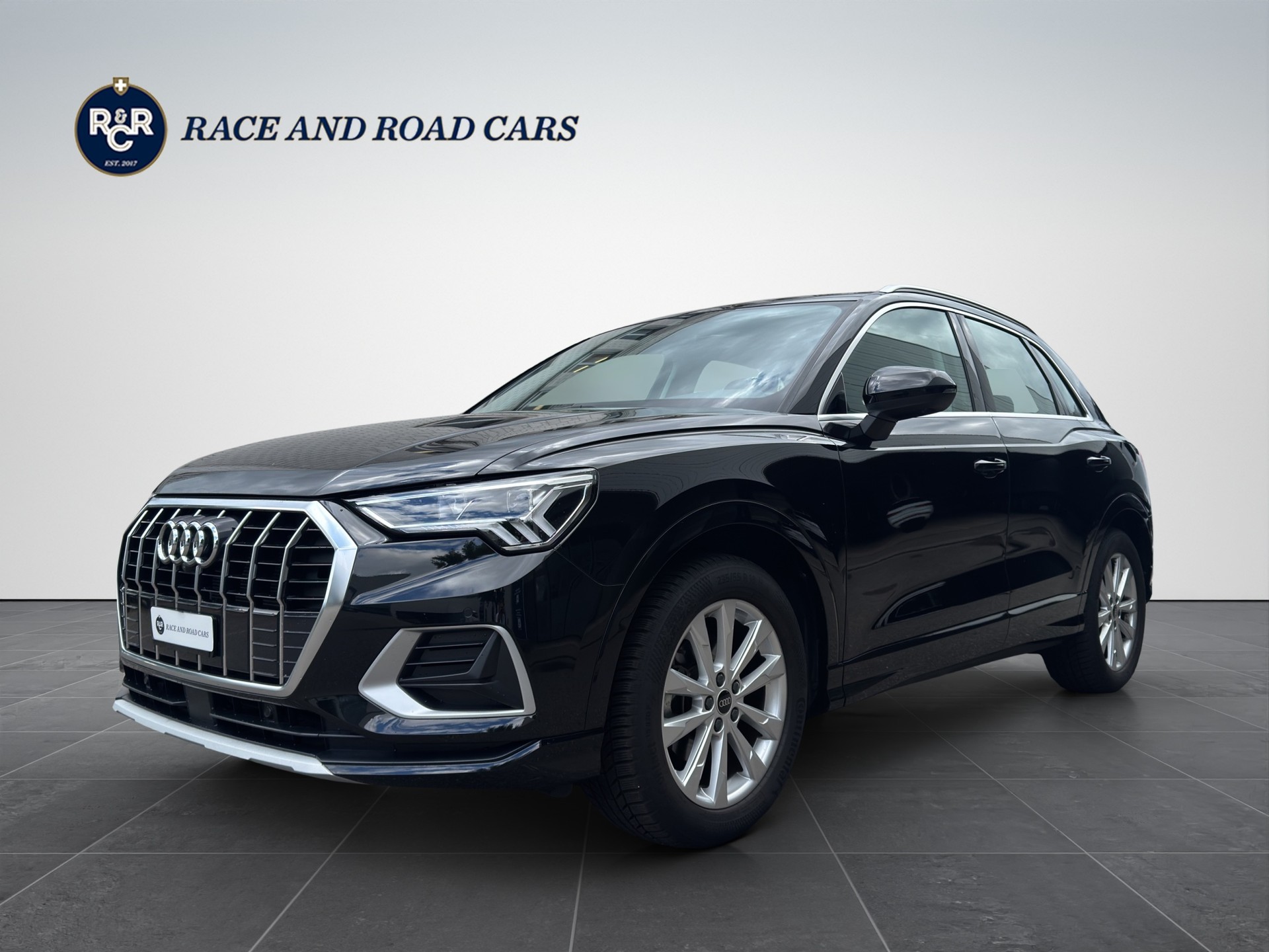 AUDI Q3 1.5 35 TFSI Advanced S-Tronic-image-0