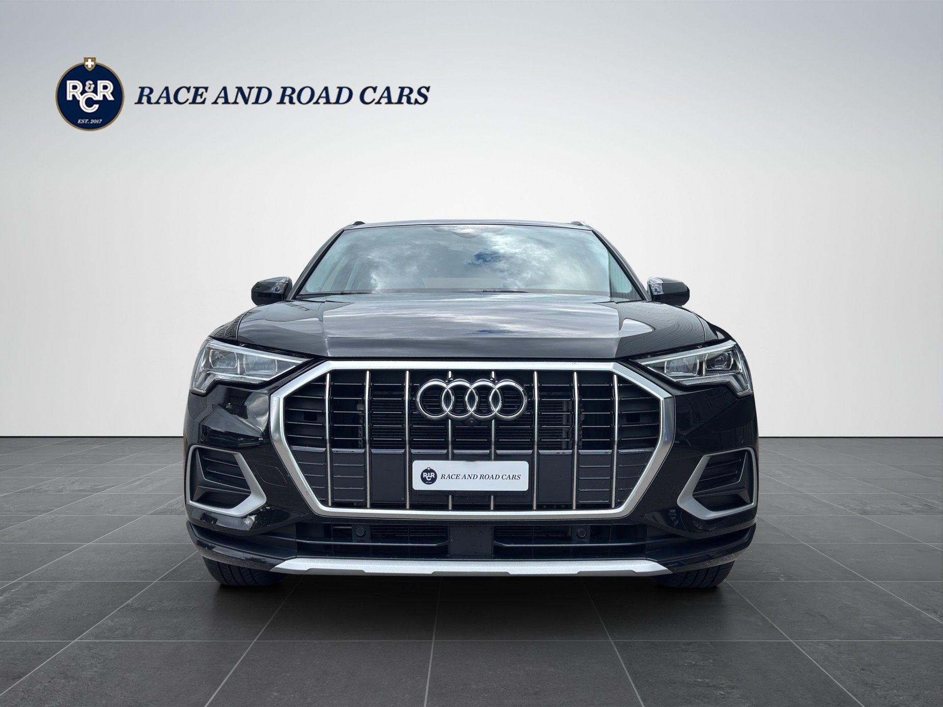 AUDI Q3 1.5 35 TFSI Advanced S-Tronic-image-1