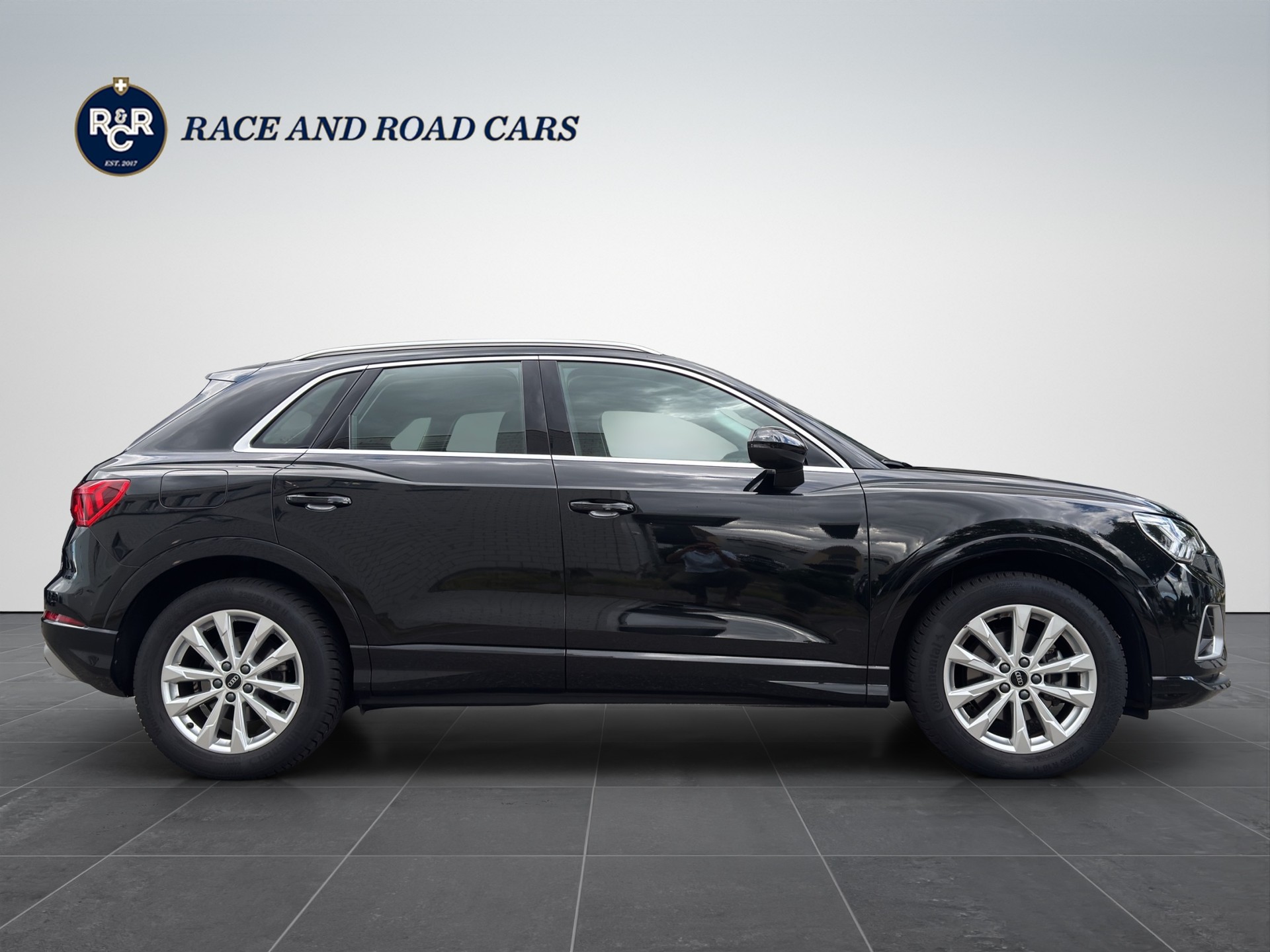 AUDI Q3 1.5 35 TFSI Advanced S-Tronic-image-3