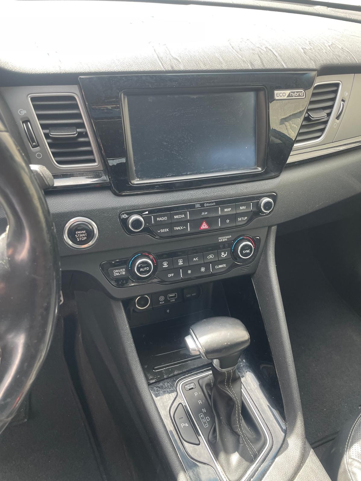 KIA Niro 1.6GDi Hybrid Trend DCT-image-10