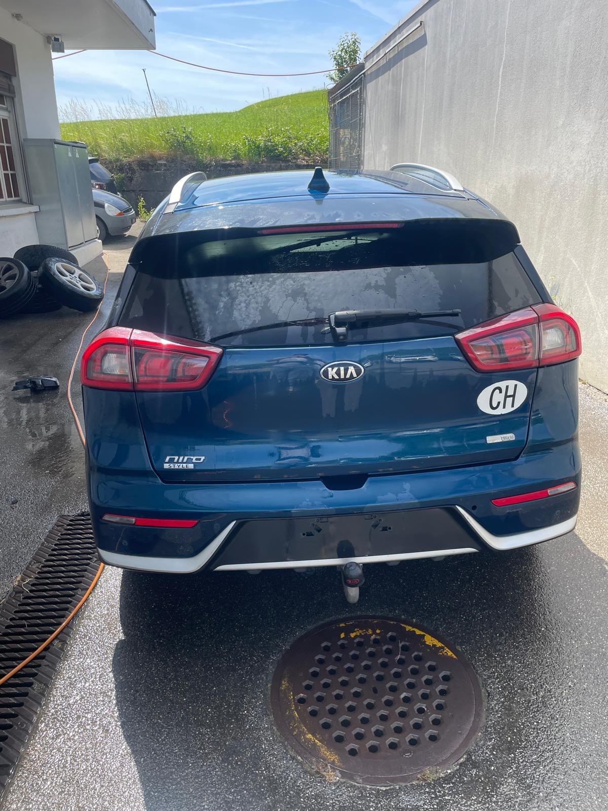 KIA Niro 1.6GDi Hybrid Trend DCT-image-0