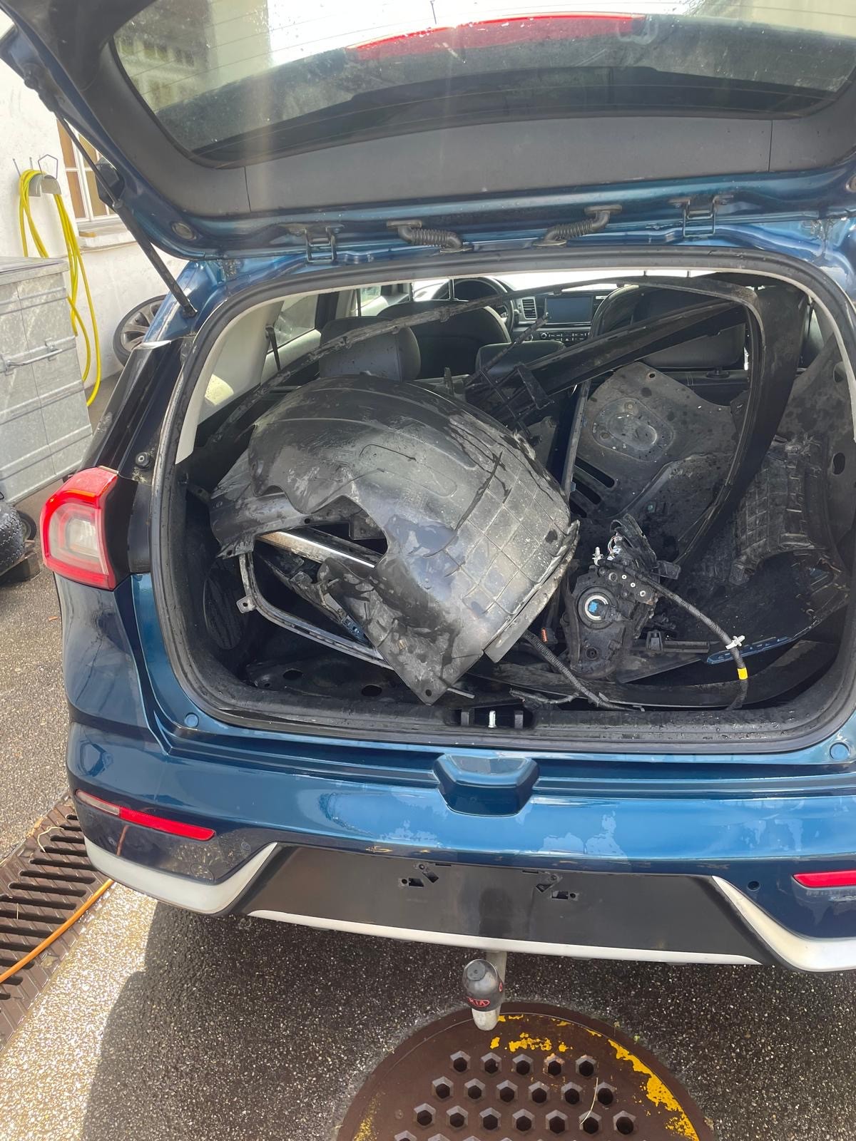 KIA Niro 1.6GDi Hybrid Trend DCT-image-7