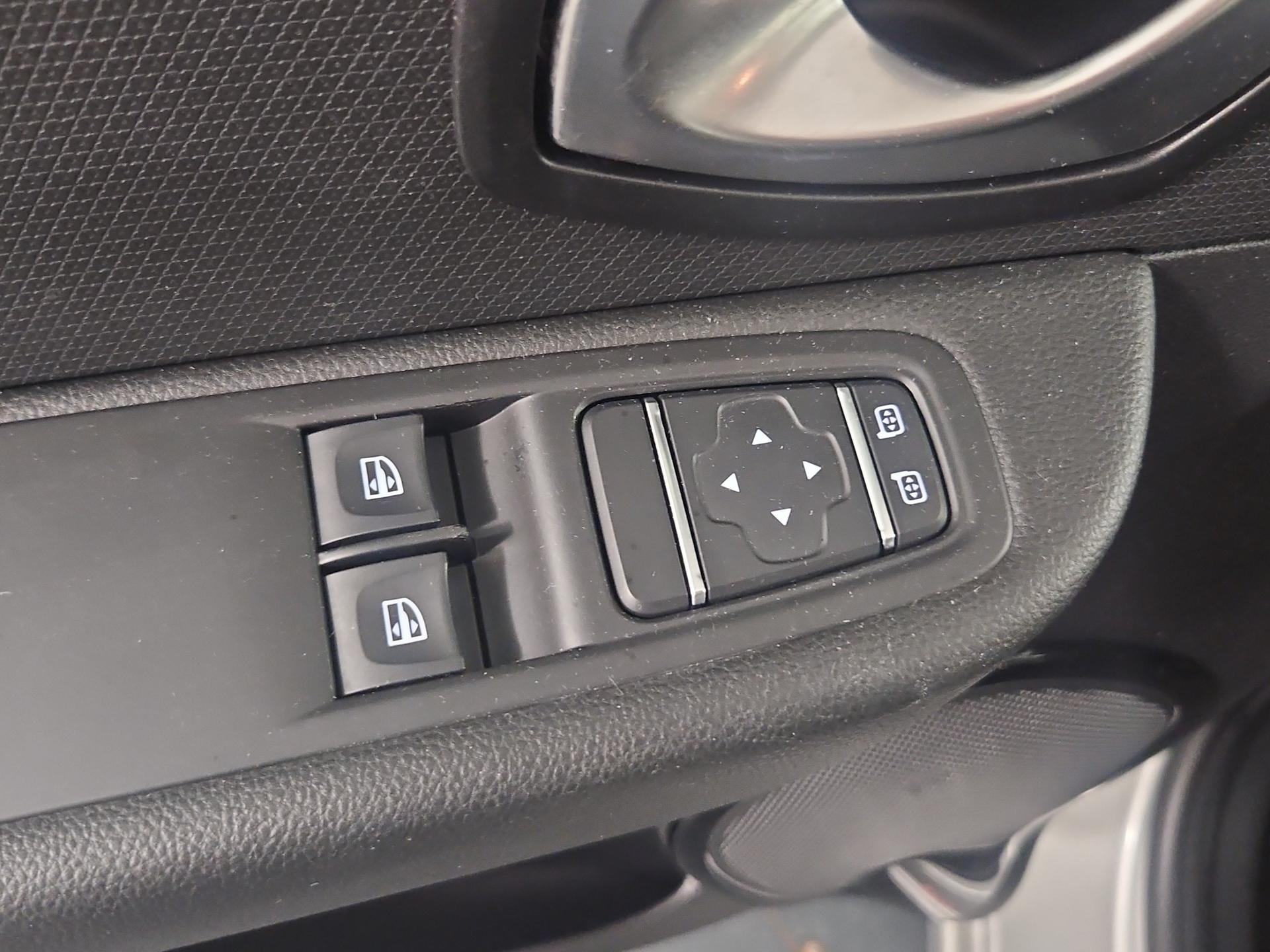 RENAULT Clio 0.9 12V Zen-image-18