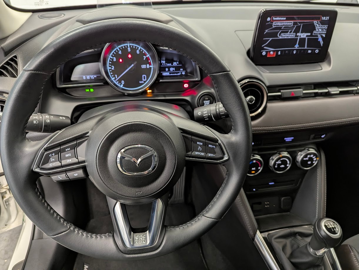 MAZDA 2 1.5 115 Revolution*12MT GAR KOMPLETTER MAZDA-SPOILERKIT SEBRING-SPORTAUSPUFF TEILLEDER NAVI CAM*-image-7