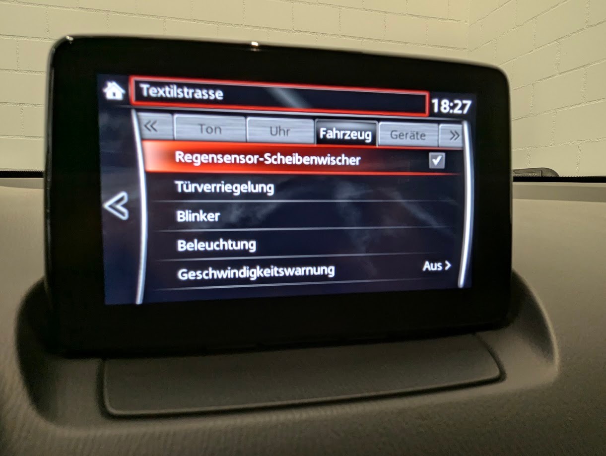 MAZDA 2 1.5 115 Revolution*12MT GAR KOMPLETTER MAZDA-SPOILERKIT SEBRING-SPORTAUSPUFF TEILLEDER NAVI CAM*-image-18