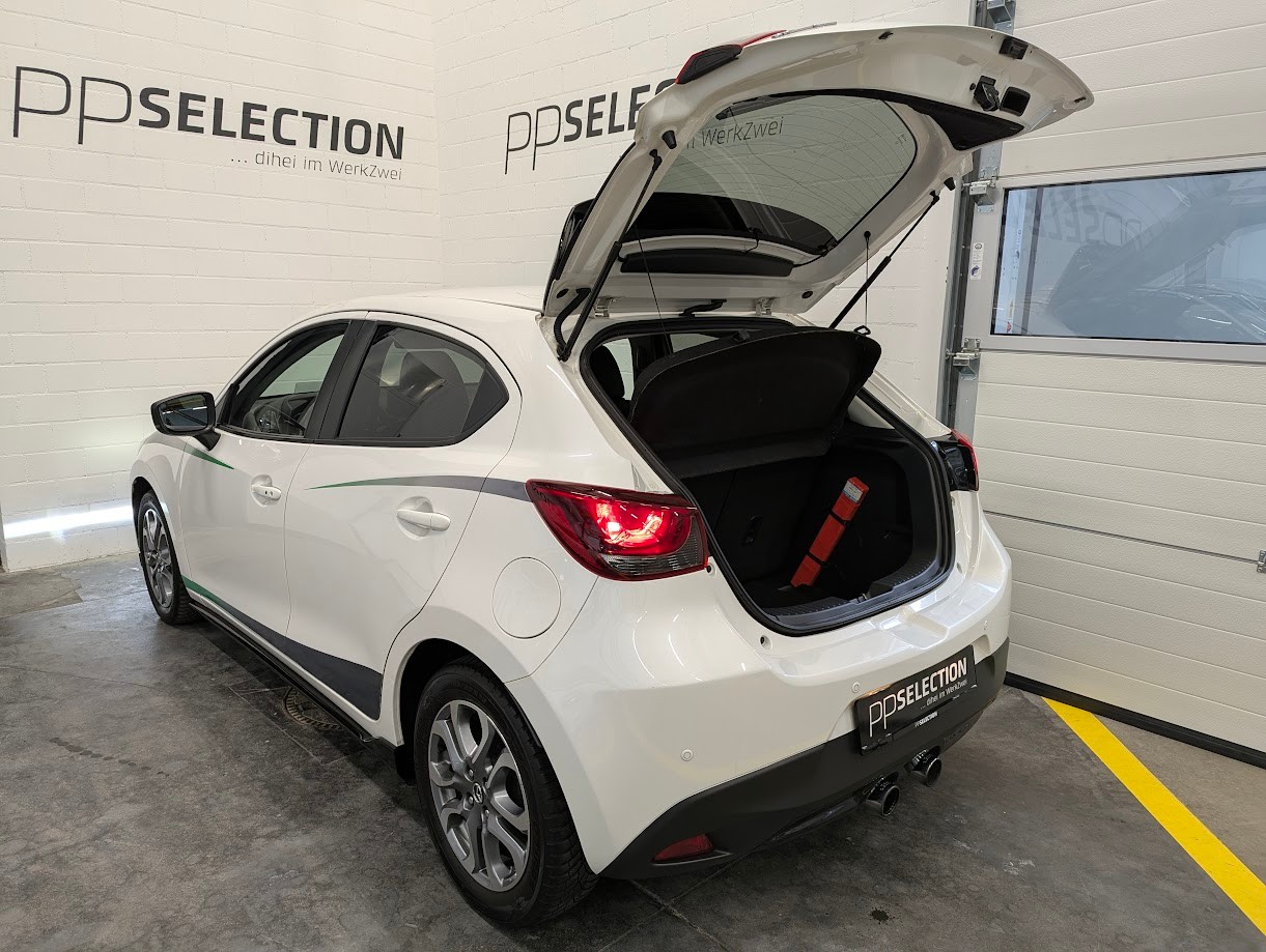 MAZDA 2 1.5 115 Revolution*12MT GAR KOMPLETTER MAZDA-SPOILERKIT SEBRING-SPORTAUSPUFF TEILLEDER NAVI CAM*-image-27