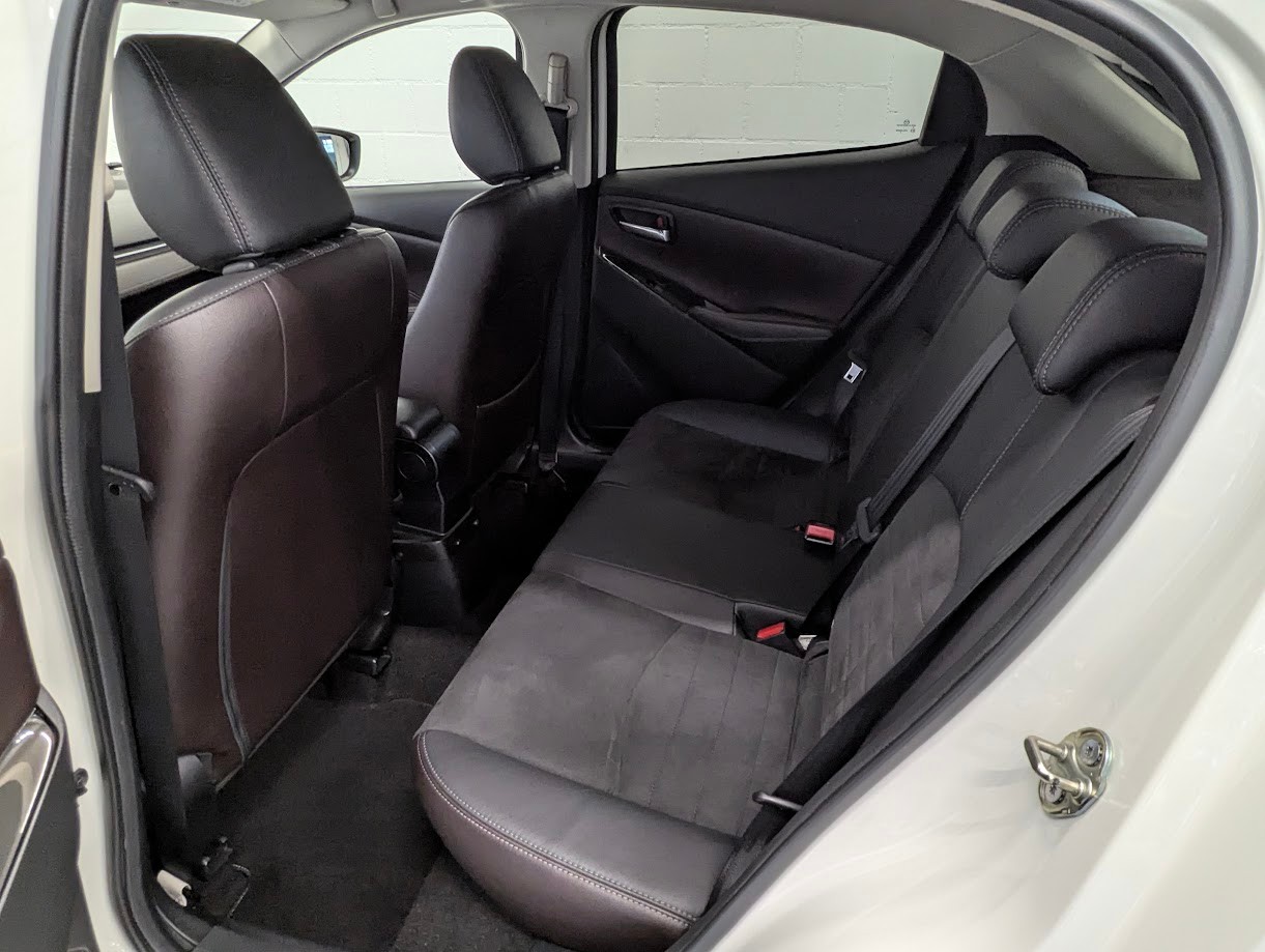 MAZDA 2 1.5 115 Revolution*12MT GAR KOMPLETTER MAZDA-SPOILERKIT SEBRING-SPORTAUSPUFF TEILLEDER NAVI CAM*-image-26