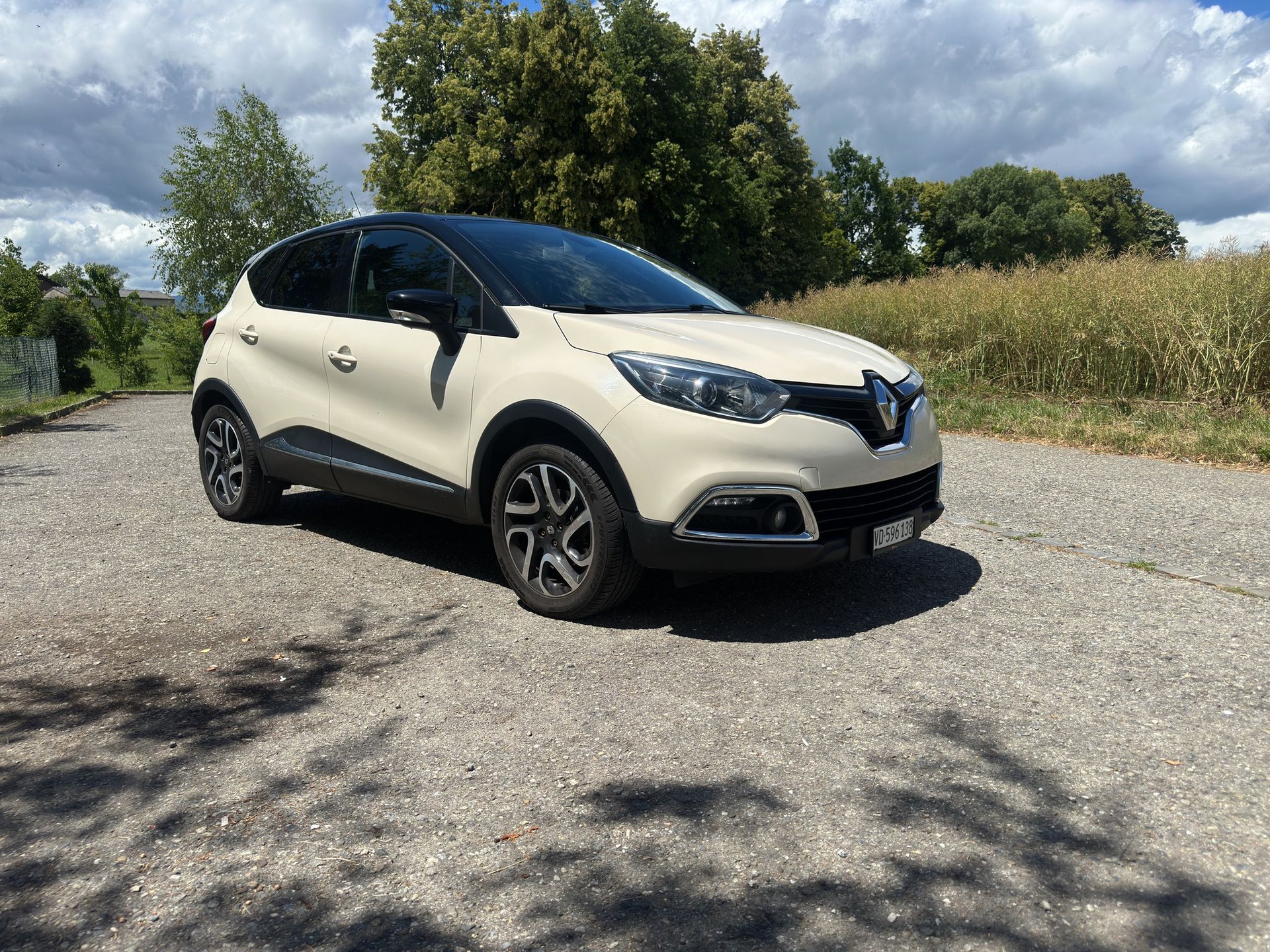 RENAULT Captur 1.2 T 16V Dynamique EDC-image-1