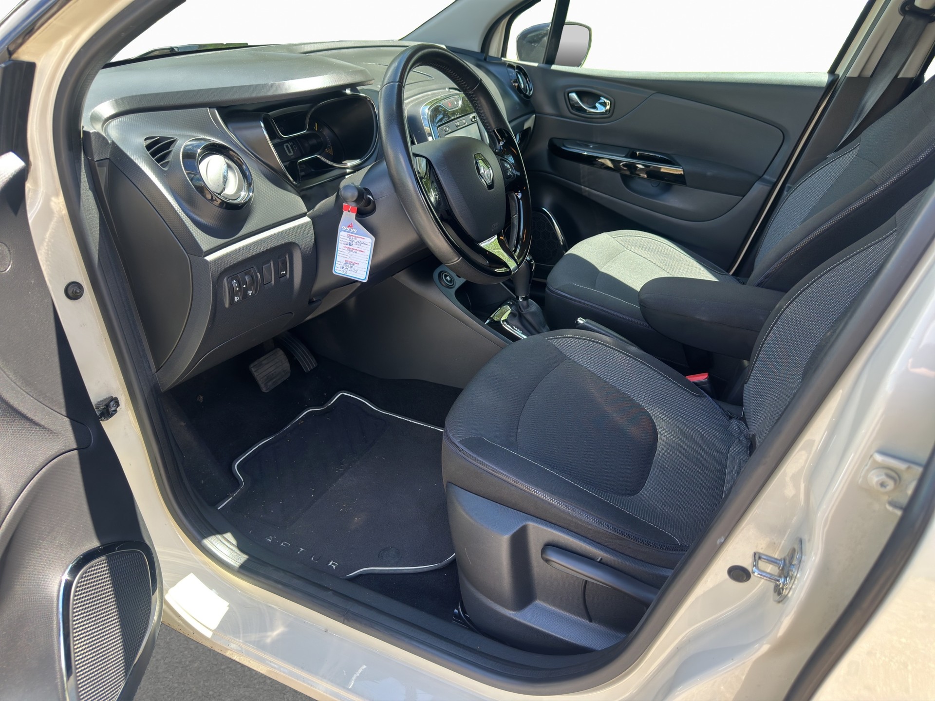 RENAULT Captur 1.2 T 16V Dynamique EDC-image-8