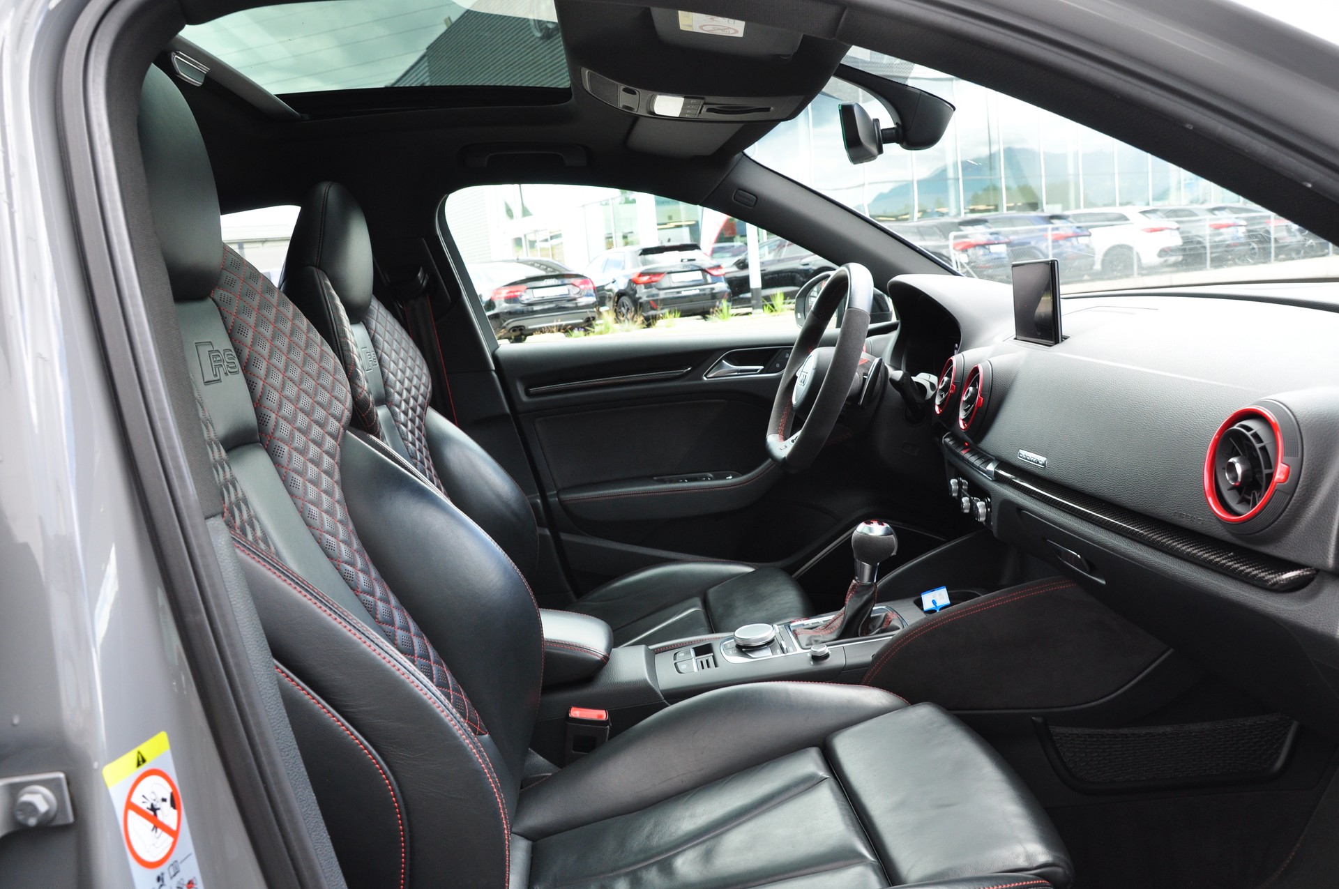 AUDI RS3 Limousine 2.5 TSI quattro S-tronic **OHNE OPF**-image-22