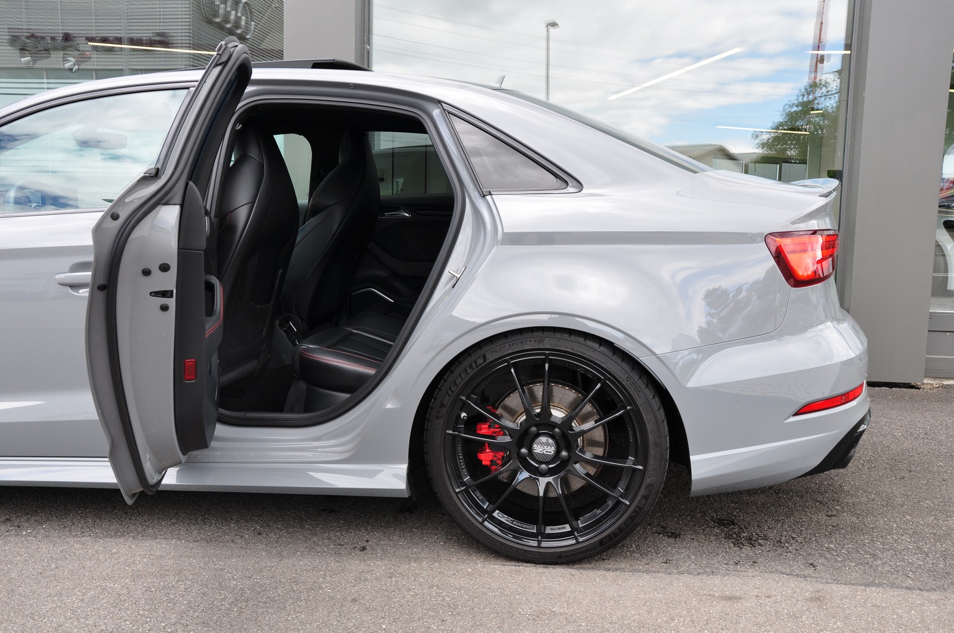 AUDI RS3 Limousine 2.5 TSI quattro S-tronic **OHNE OPF**-image-19