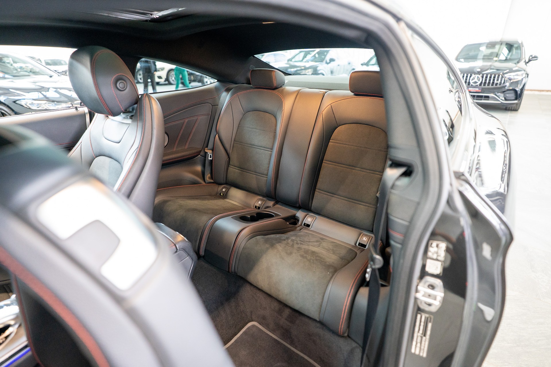 MERCEDES-BENZ C 43 AMG 4matic Coupé / CH-Fahrzeug / ohne OPF / Panorama-Schiebedach-image-10