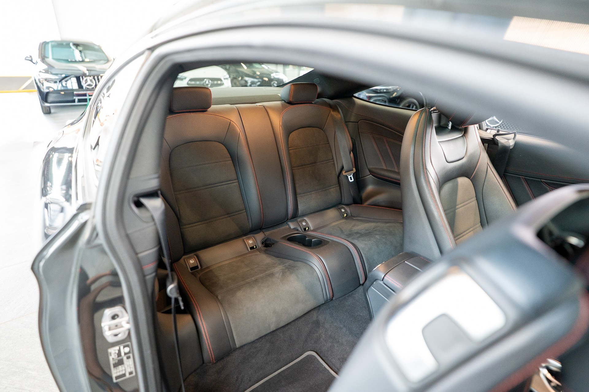 MERCEDES-BENZ C 43 AMG 4matic Coupé / CH-Fahrzeug / ohne OPF / Panorama-Schiebedach-image-11
