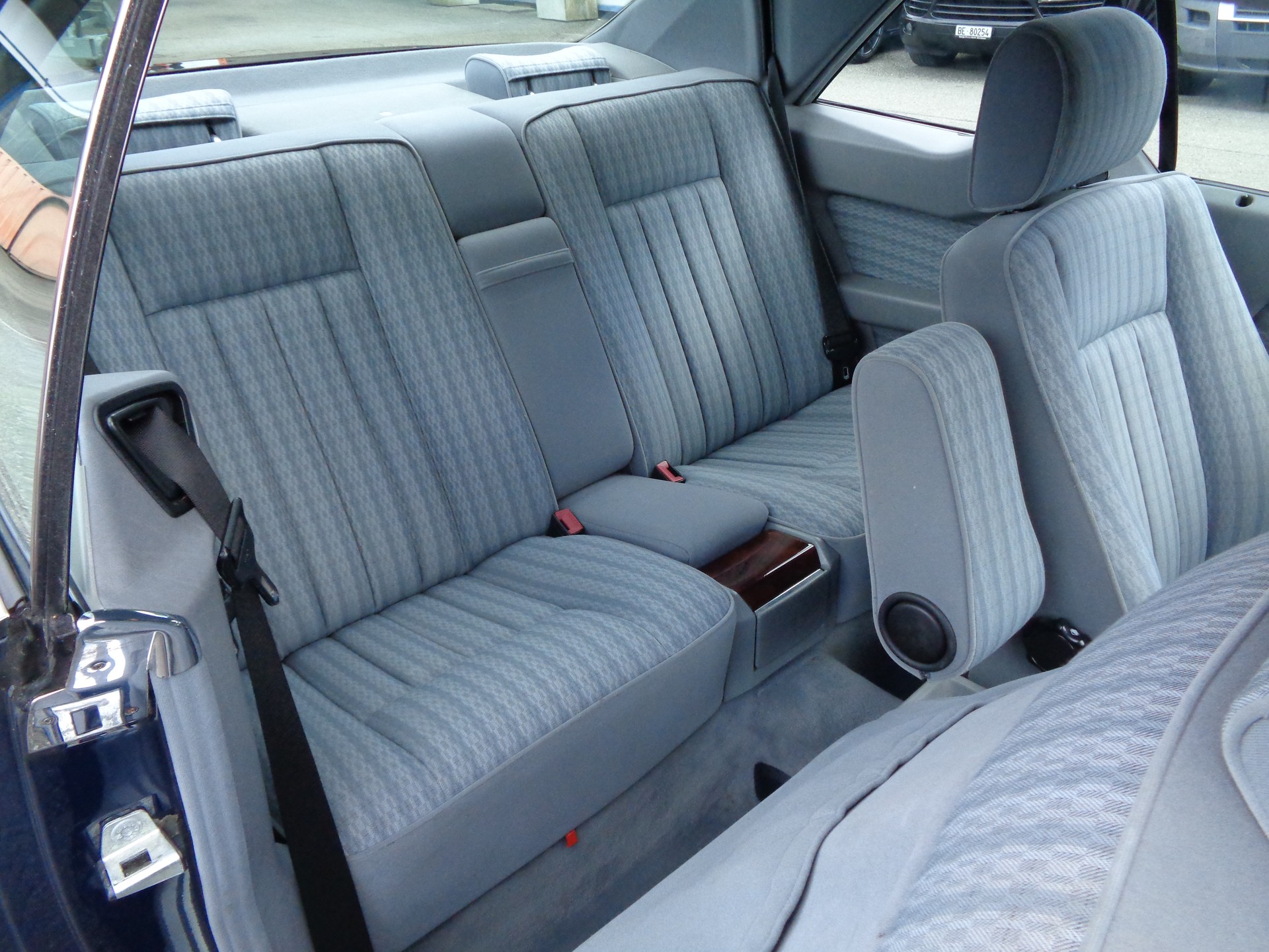 MERCEDES-BENZ 300 CE-image-7