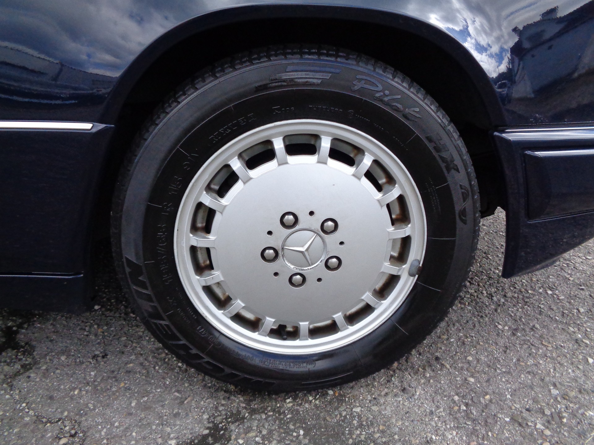 MERCEDES-BENZ 300 CE-image-5