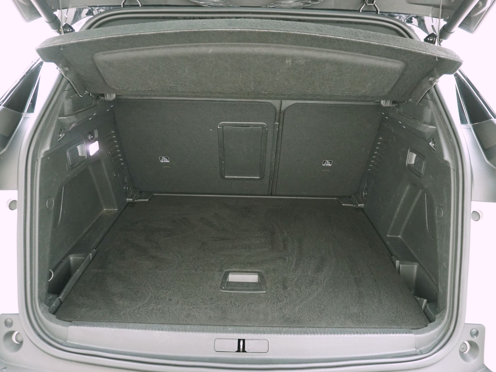 PEUGEOT 3008 1.5 BlueHDi GT Line-image-13