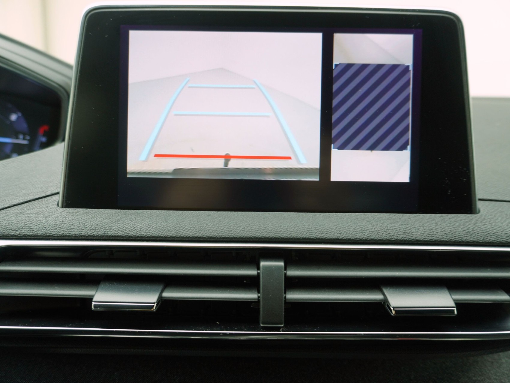 PEUGEOT 3008 1.5 BlueHDi GT Line-image-20