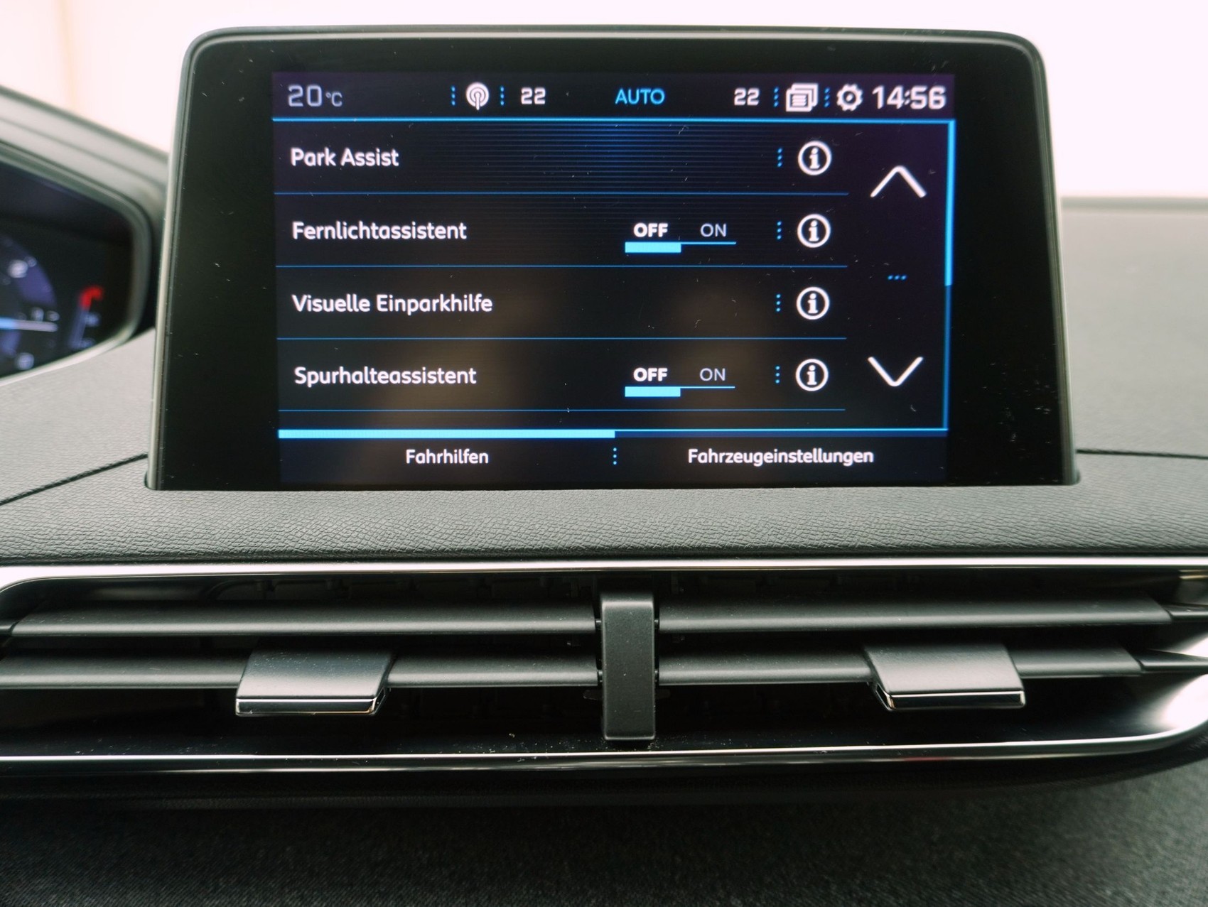 PEUGEOT 3008 1.5 BlueHDi GT Line-image-22
