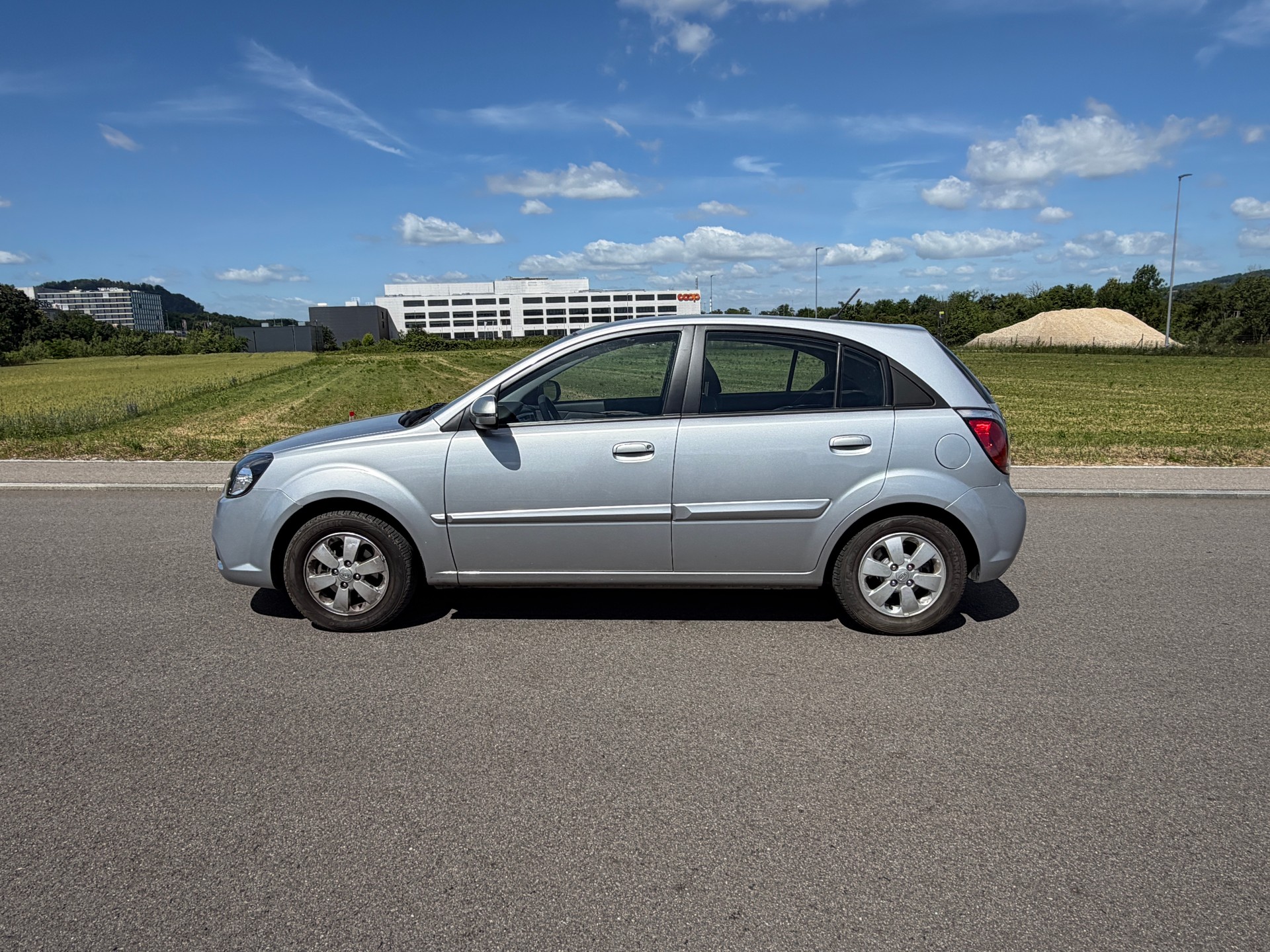 KIA Rio 1.6 CVVT Trend-image-8