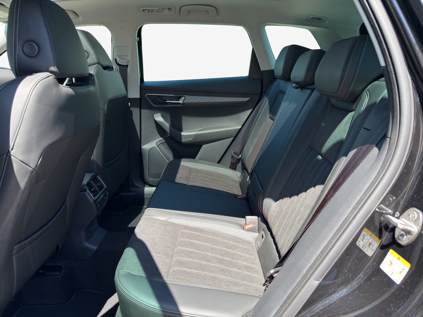 SKODA Karoq 1.5 TSI Dynamic DSG-image-11