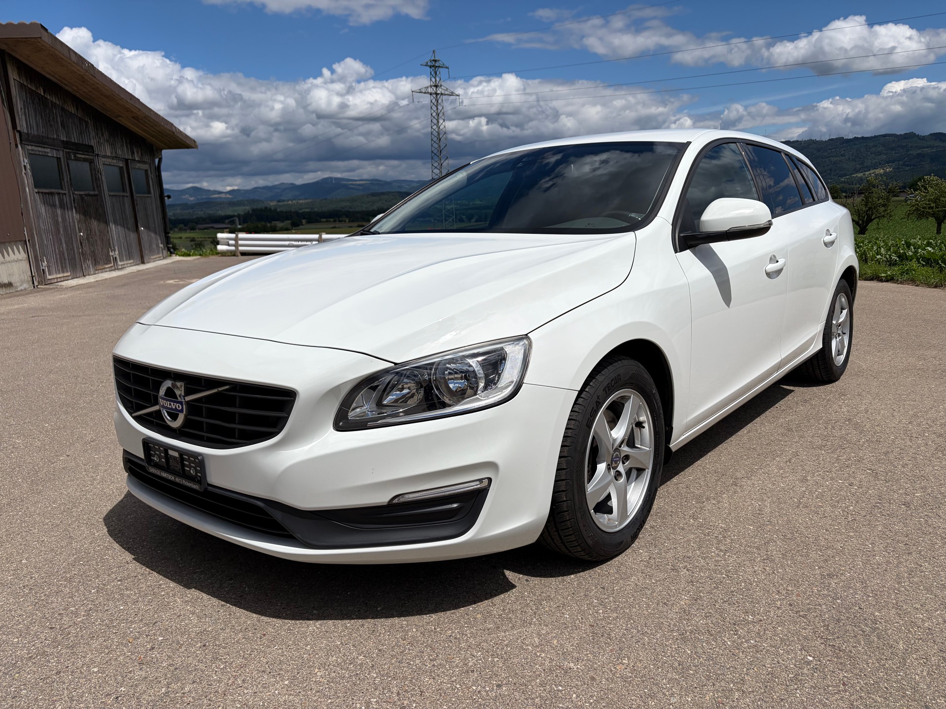 VOLVO 2.0 D4 Kinetic S/S-image-0