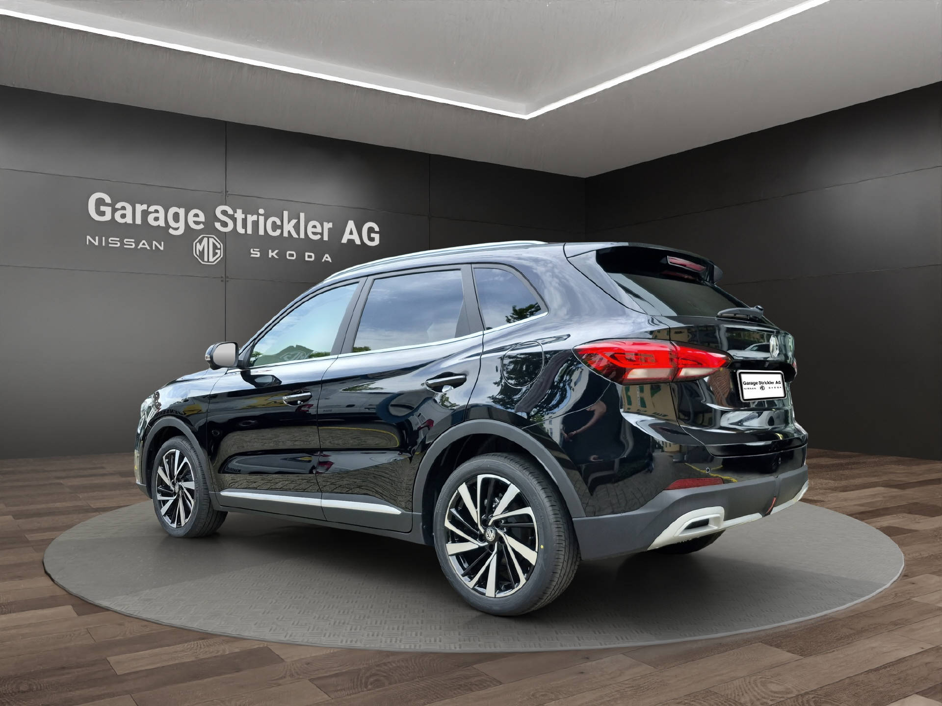 MG ZS 1.5 Hybrid+ Luxury Sunroof-image-2