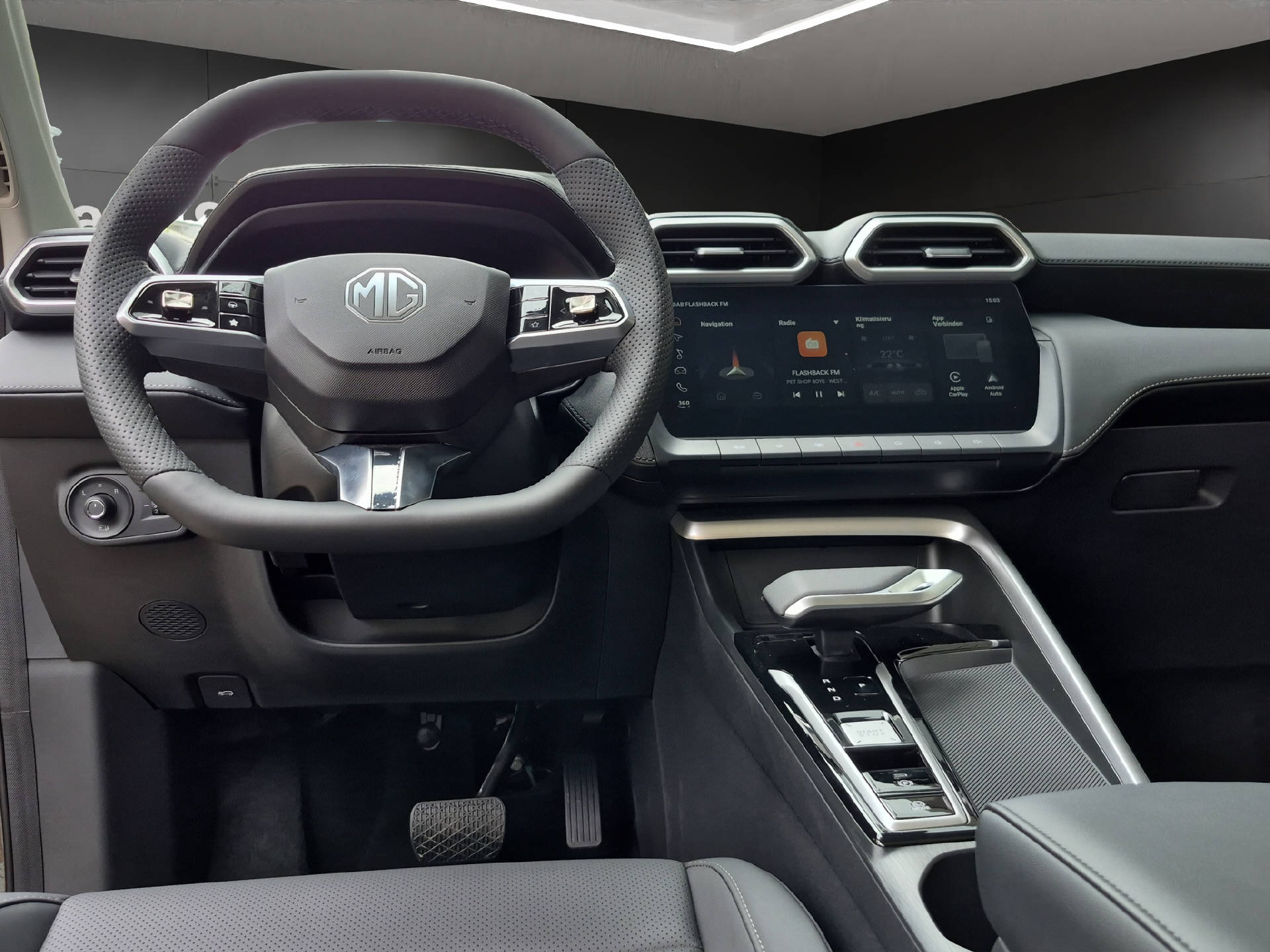 MG ZS 1.5 Hybrid+ Luxury Sunroof-image-10