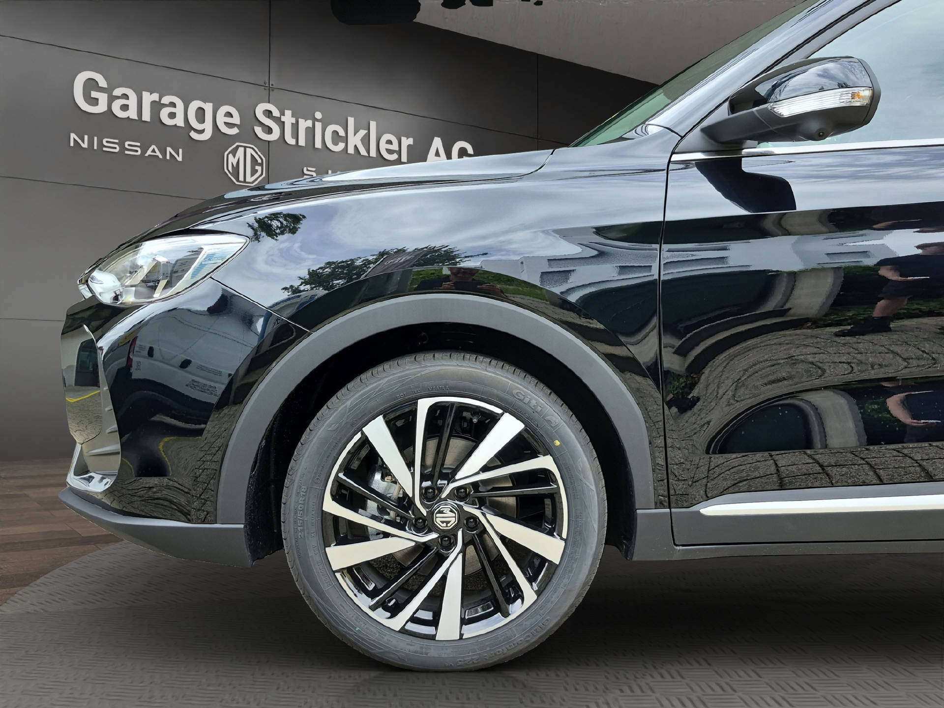 MG ZS 1.5 Hybrid+ Luxury Sunroof-image-8