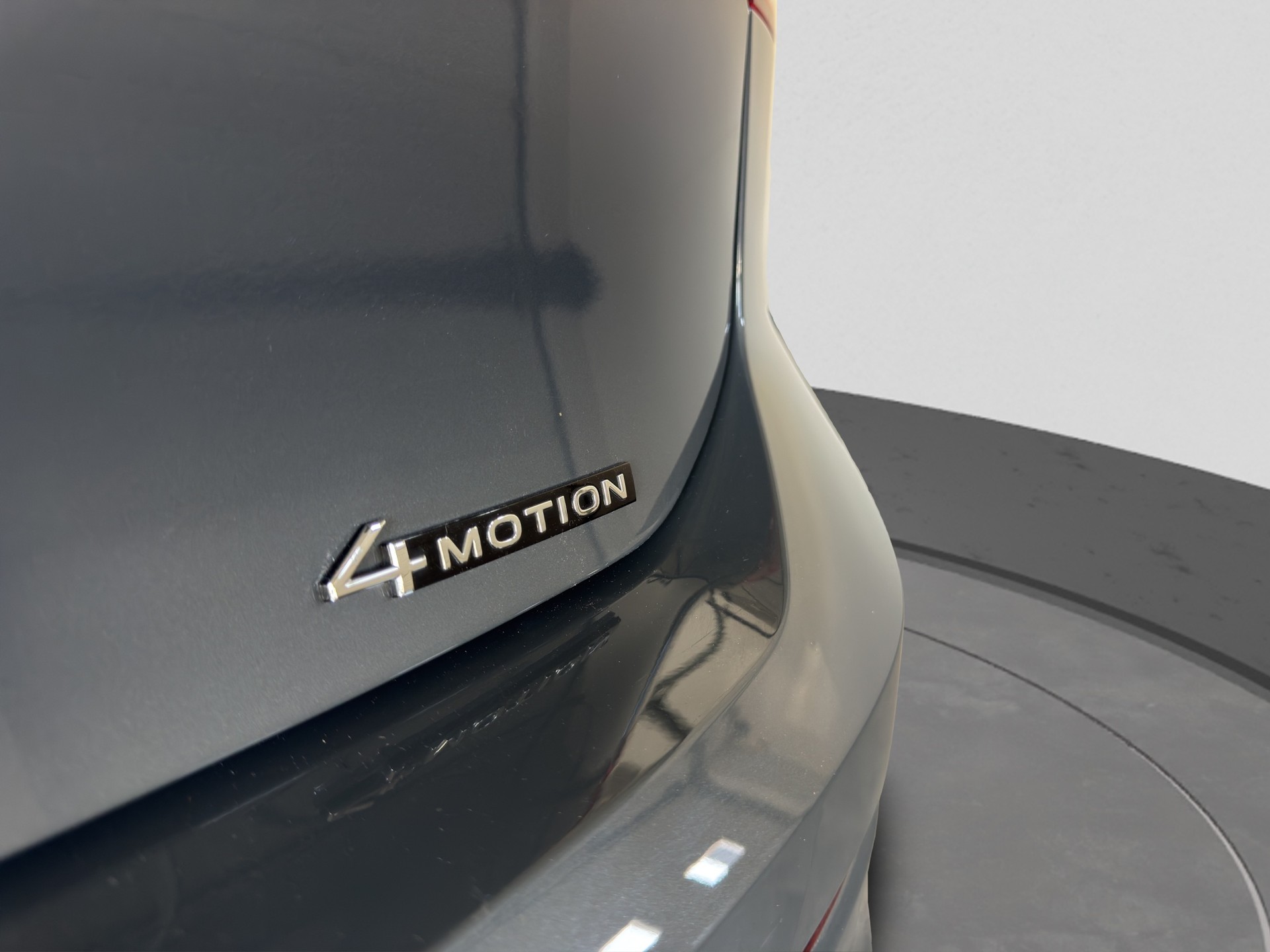 VW Golf 2.0 TDI R-Line DSG 4Motion-image-18