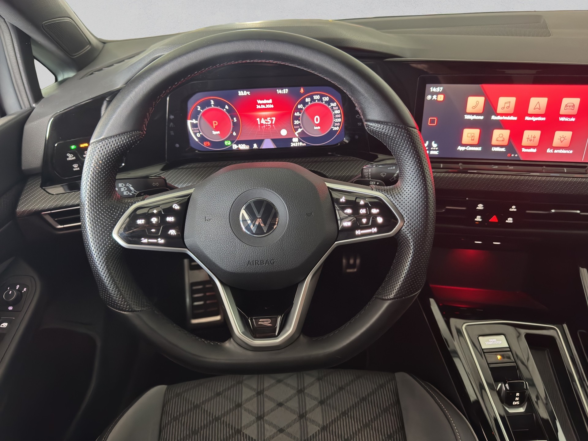 VW Golf 2.0 TDI R-Line DSG 4Motion-image-7