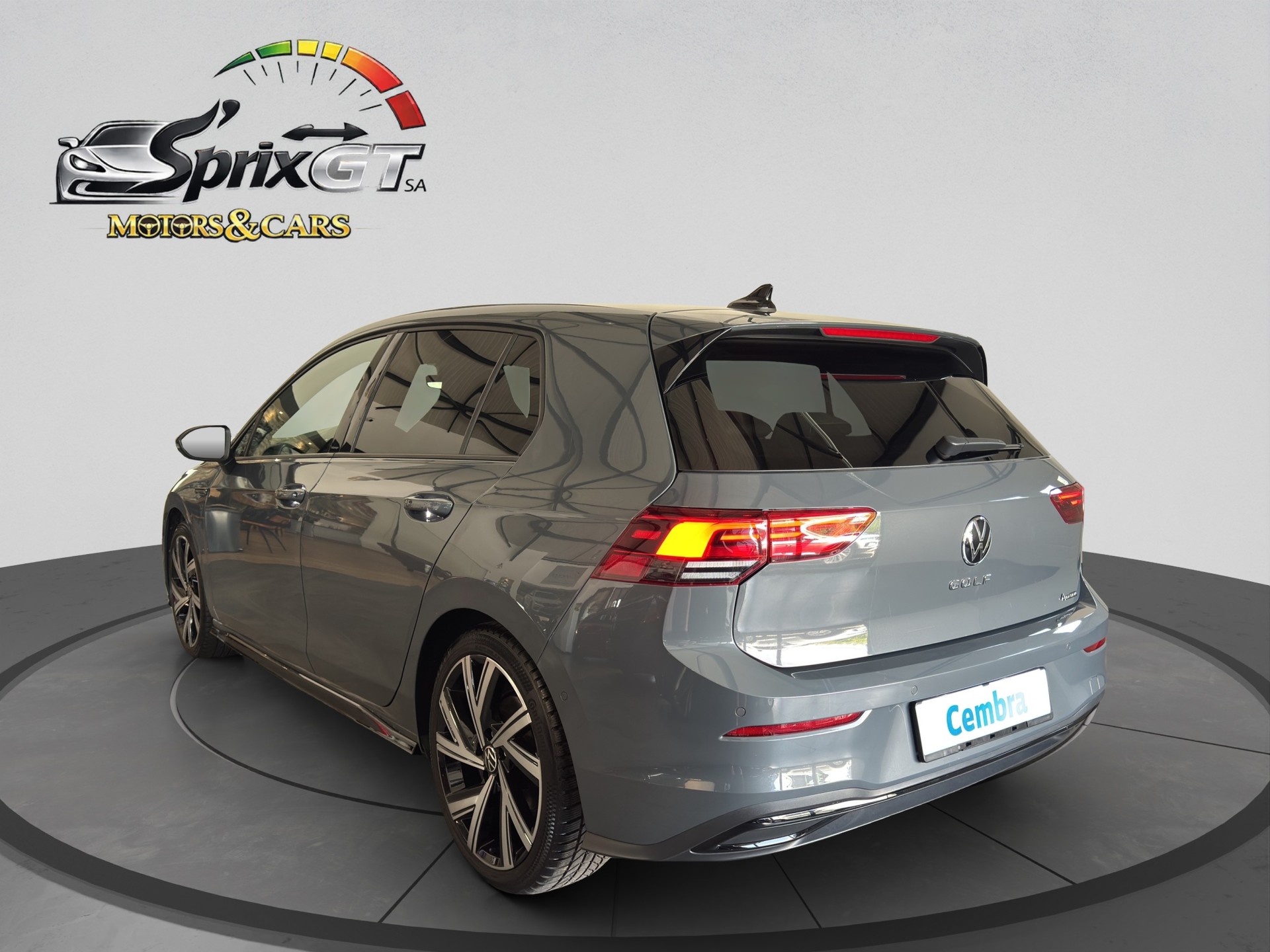 VW Golf 2.0 TDI R-Line DSG 4Motion-showroom-element-2
