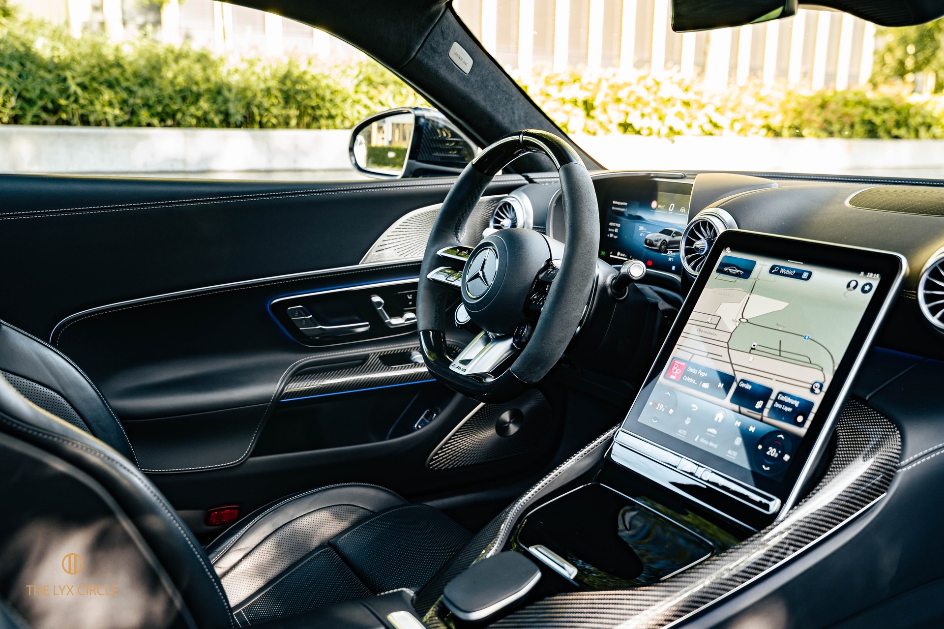 MERCEDES-BENZ AMG GT 63 4Matic+ Executive Edition-image-12