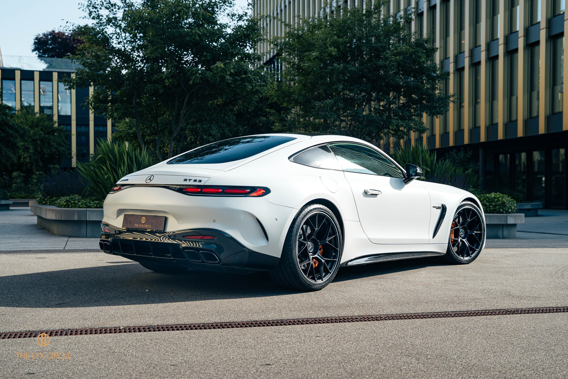 MERCEDES-BENZ AMG GT 63 4Matic+ Executive Edition-image-5