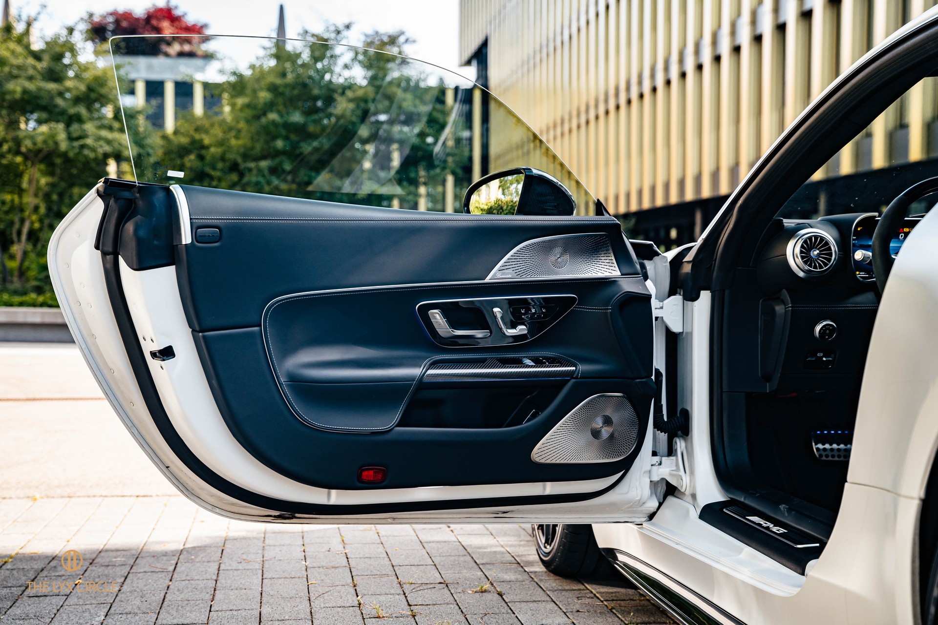 MERCEDES-BENZ AMG GT 63 4Matic+ Executive Edition-image-11