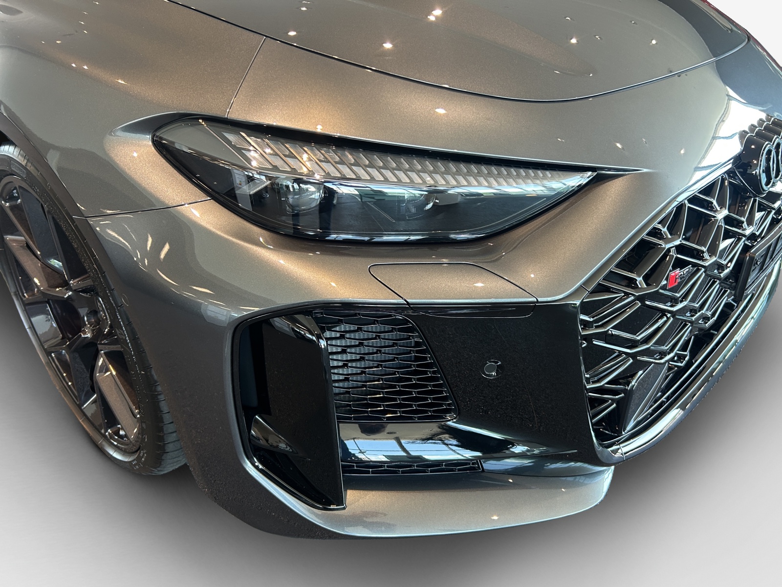 AUDI RS 5 Avant TFSI 470 kW Tiptronic quattro-image-15