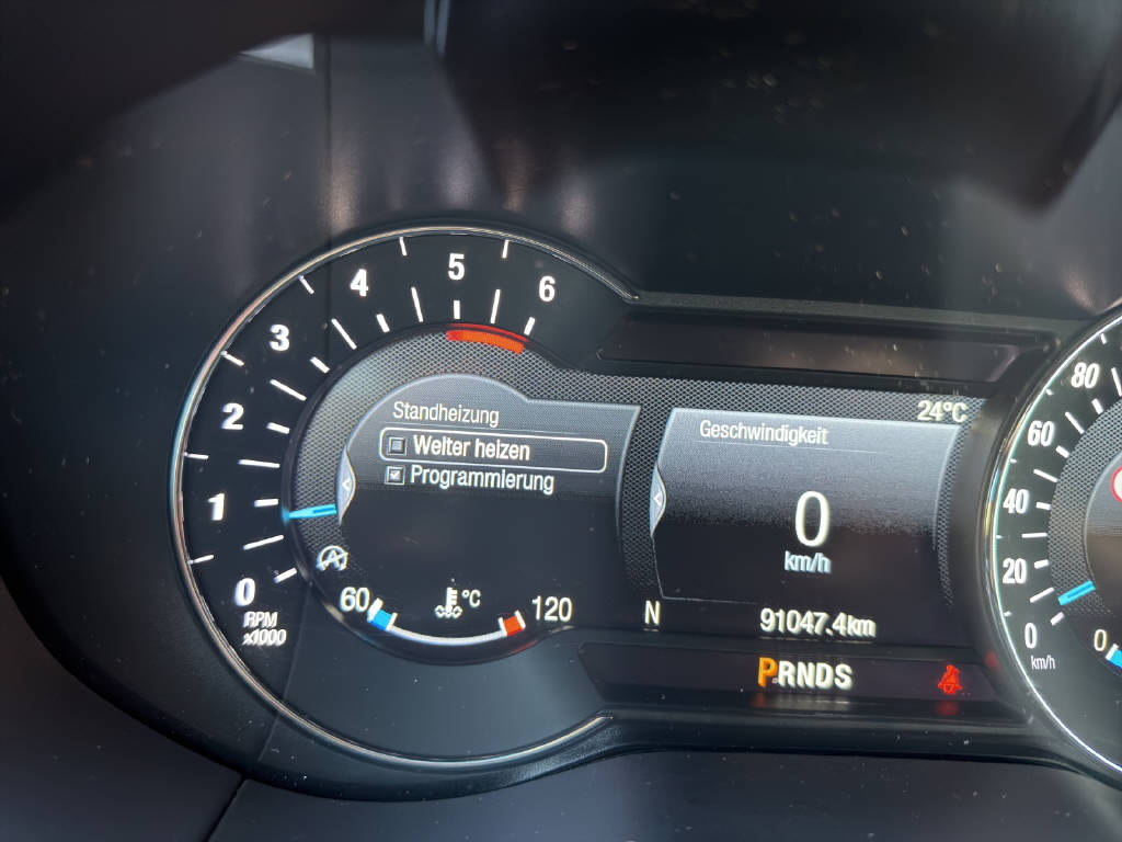 FORD Edge 2.0 EcoBlue 238 Vignale **AHK und Standheizung**-image-16