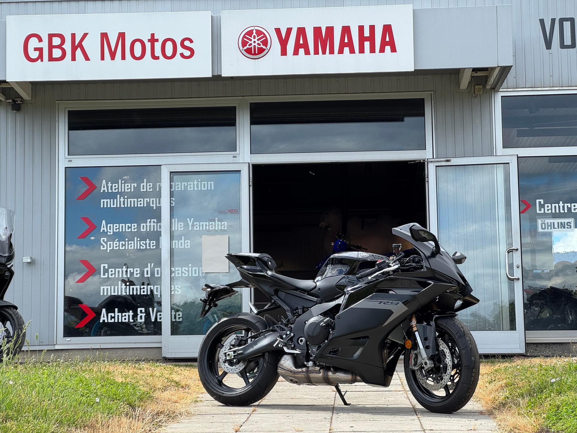 YAMAHA YZF-R9