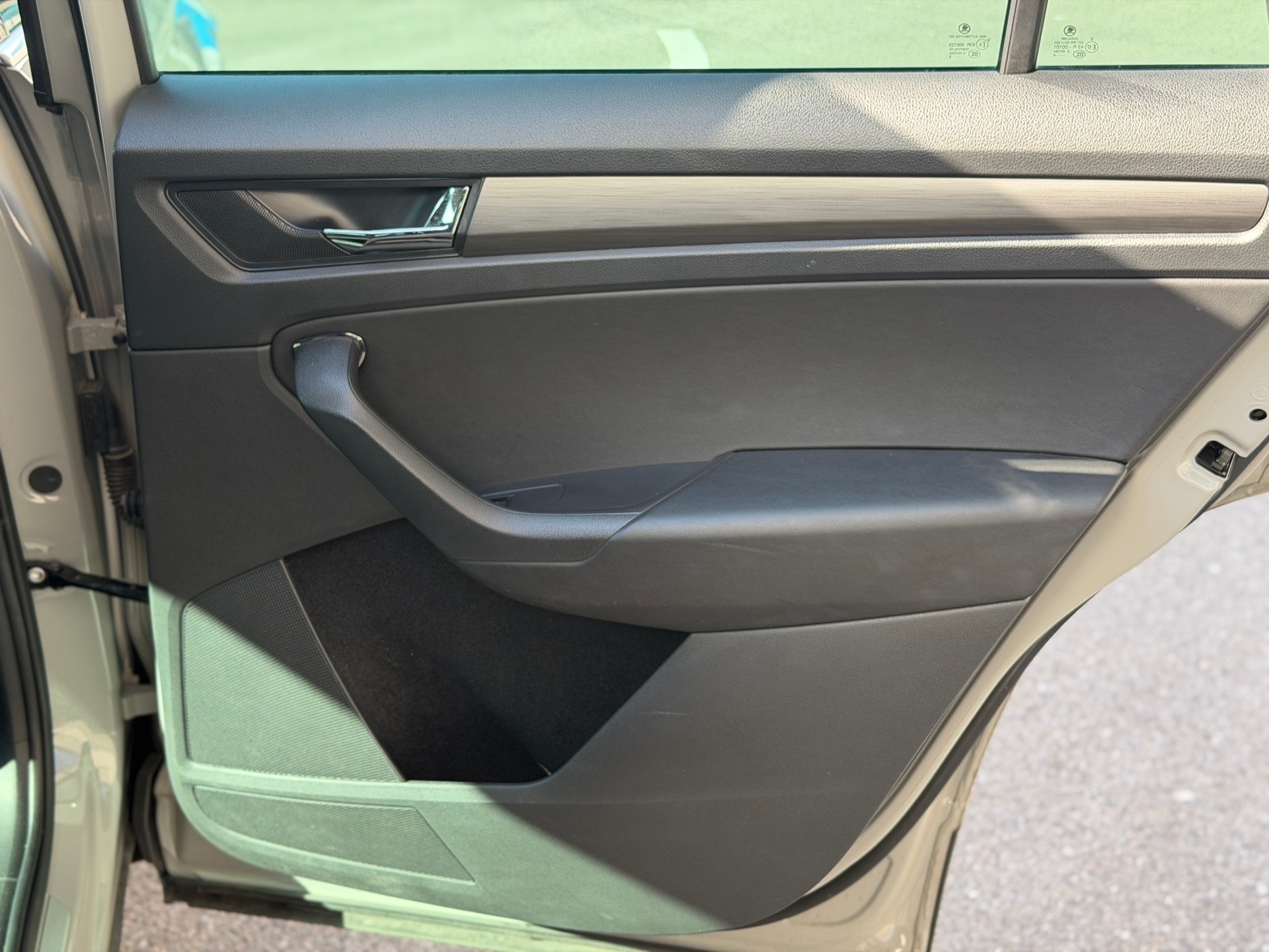 SKODA Kodiaq 2.0 TDI CR Active 4x4 DSG-image-22