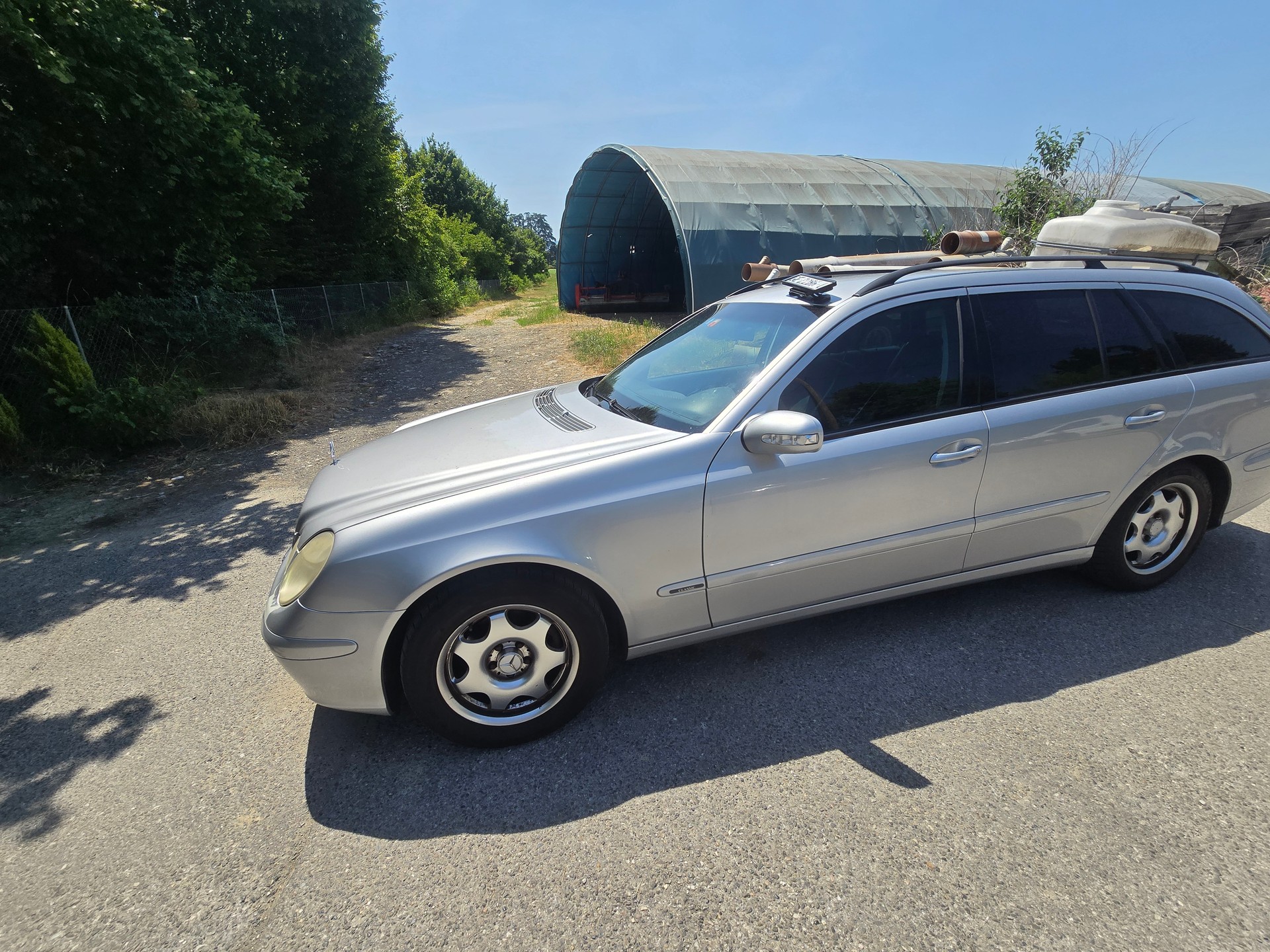 MERCEDES-BENZ E 270 CDI Classic-image-0