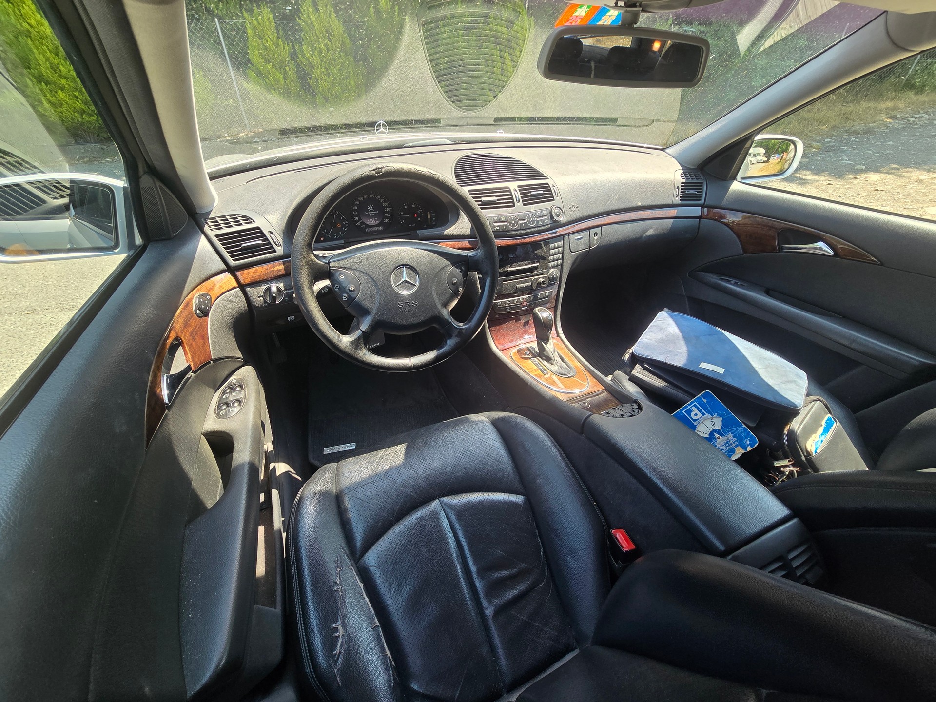 MERCEDES-BENZ E 270 CDI Classic-image-3