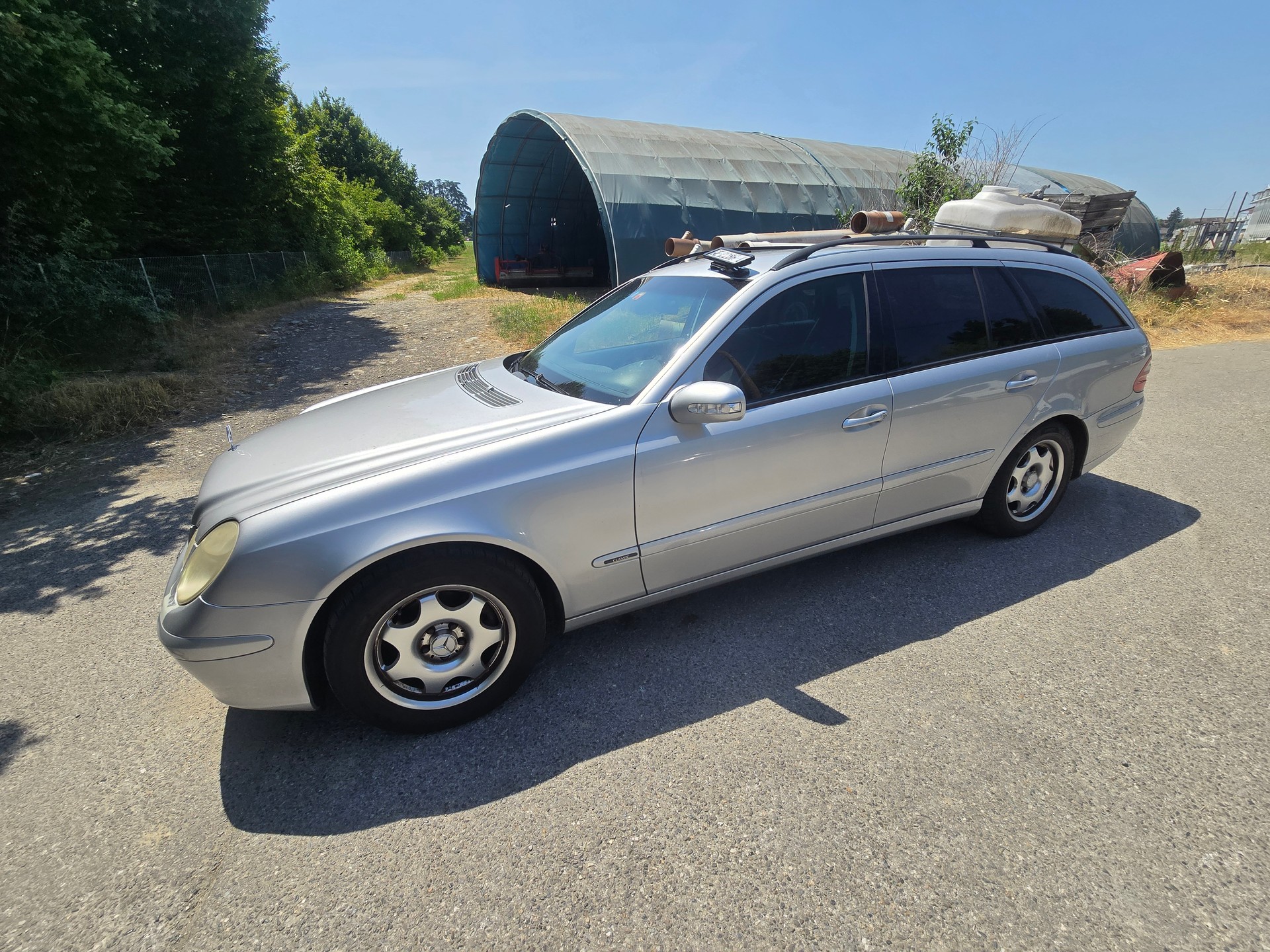 MERCEDES-BENZ E 270 CDI Classic-image-1