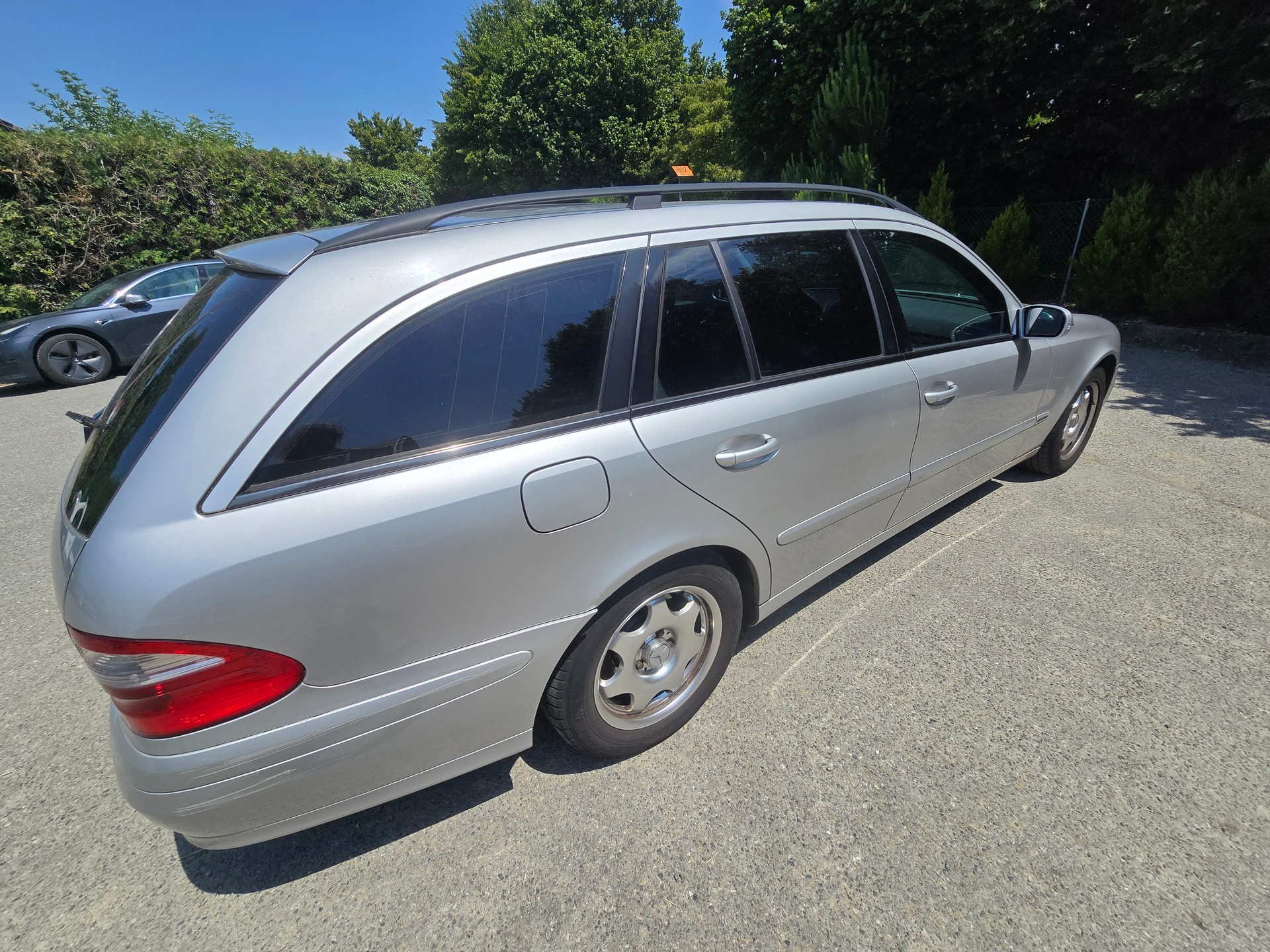 MERCEDES-BENZ E 270 CDI Classic-image-6
