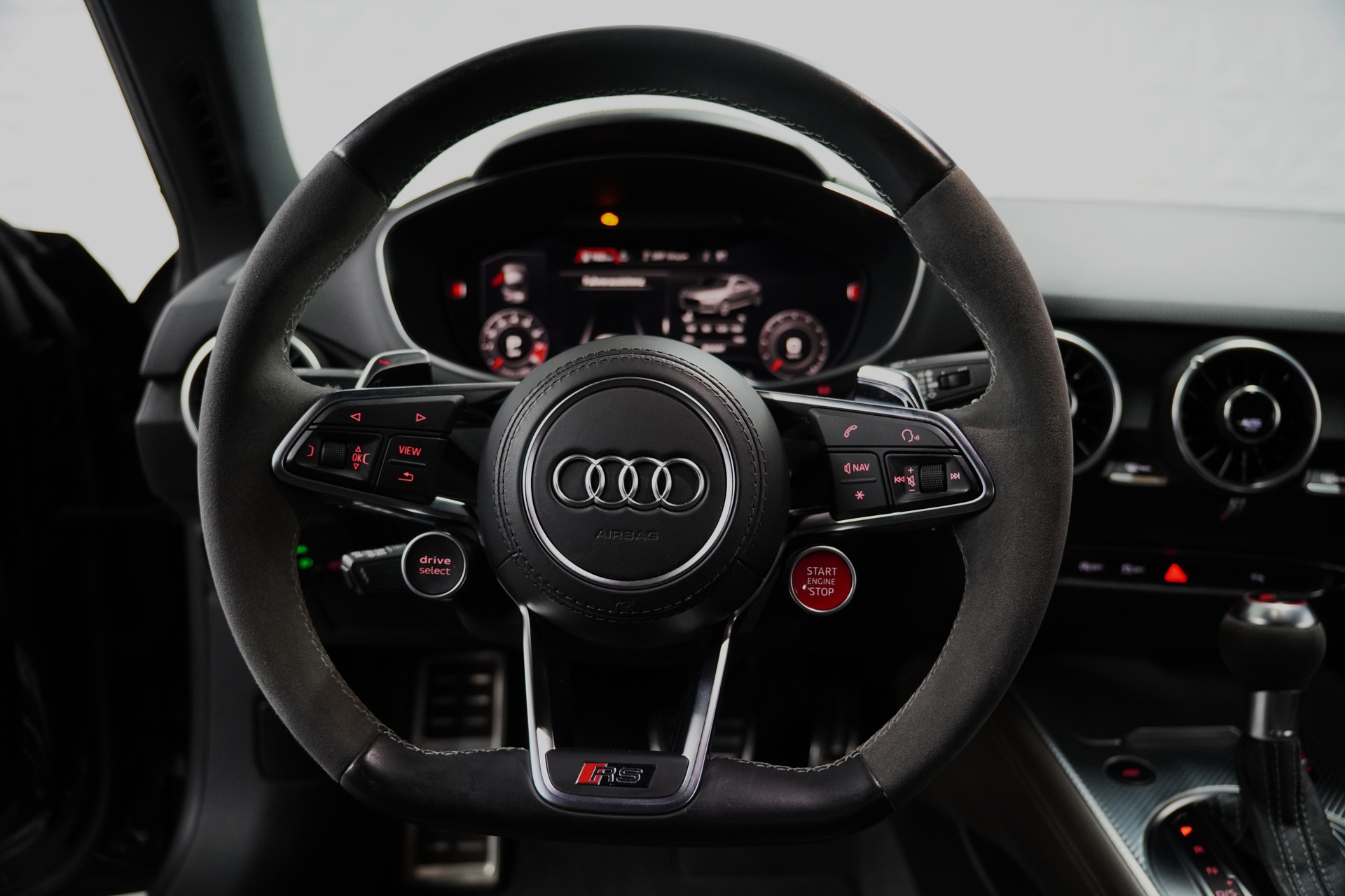 AUDI TT RS Coupé 2.5 TFSI quattro S-tronic-image-13