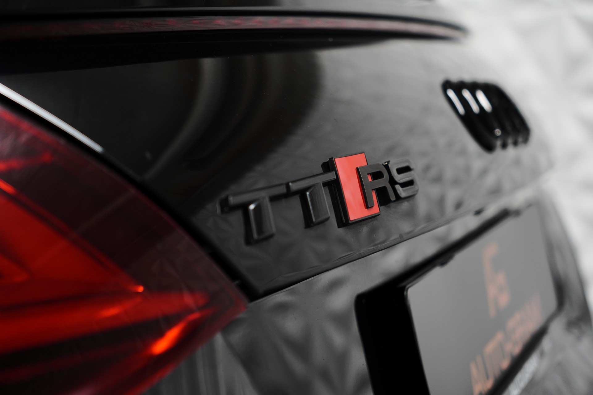 AUDI TT RS Coupé 2.5 TFSI quattro S-tronic-image-24